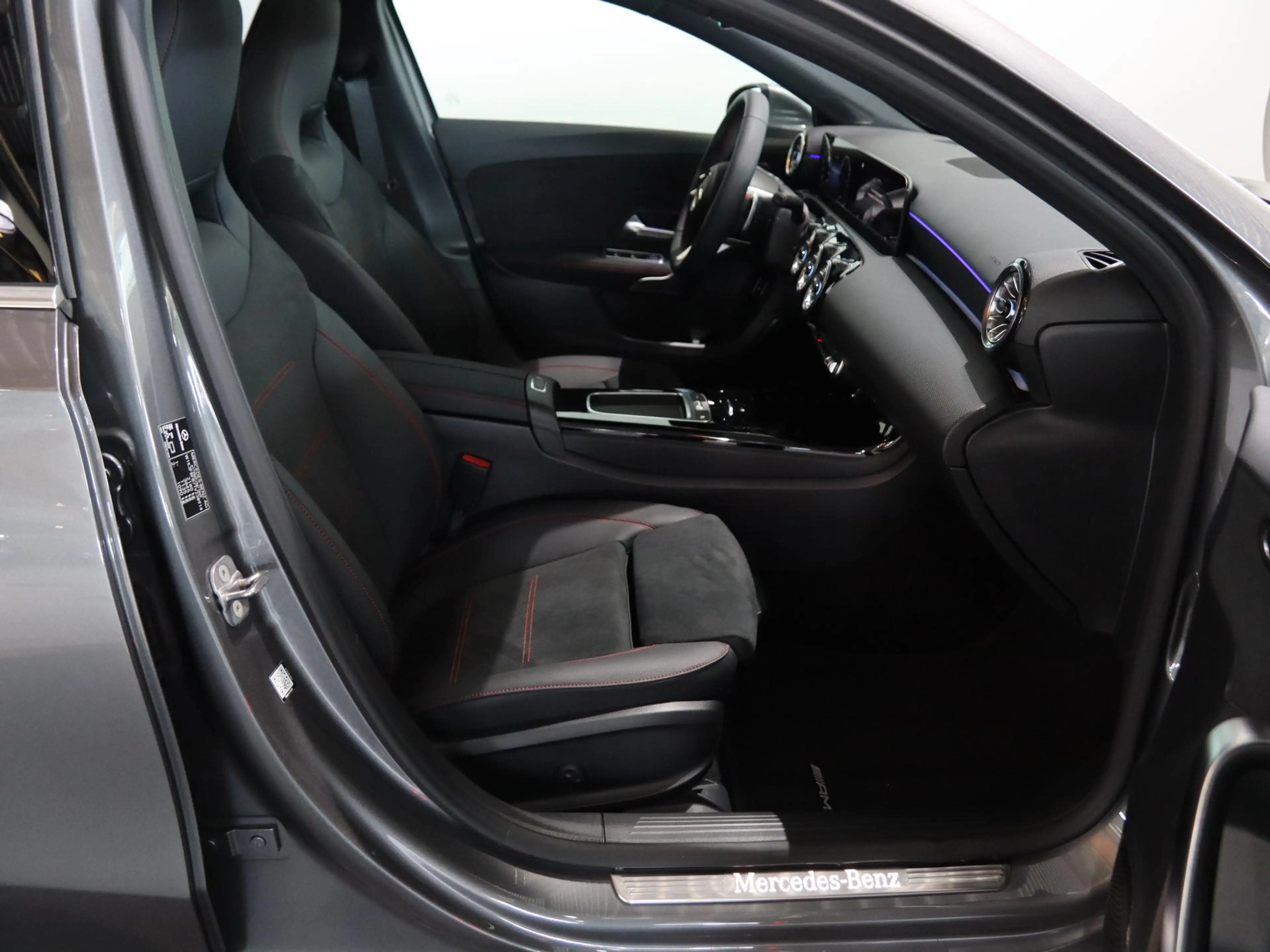 Mercedes-Benz A 250 250e Business Solution AMG | Panoramaschuifdak | P — photo 7