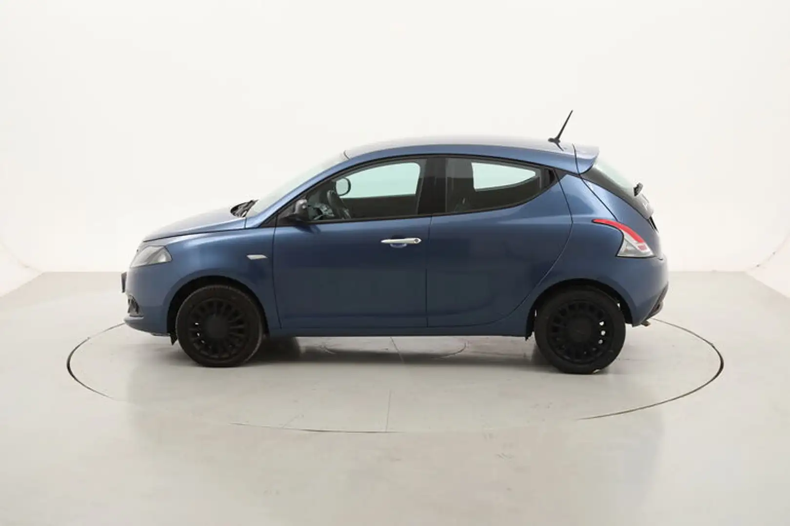 Lancia Ypsilon Hybrid Silver 1.0 Mild Hybrid 69CV Blu/Azzurro - 2