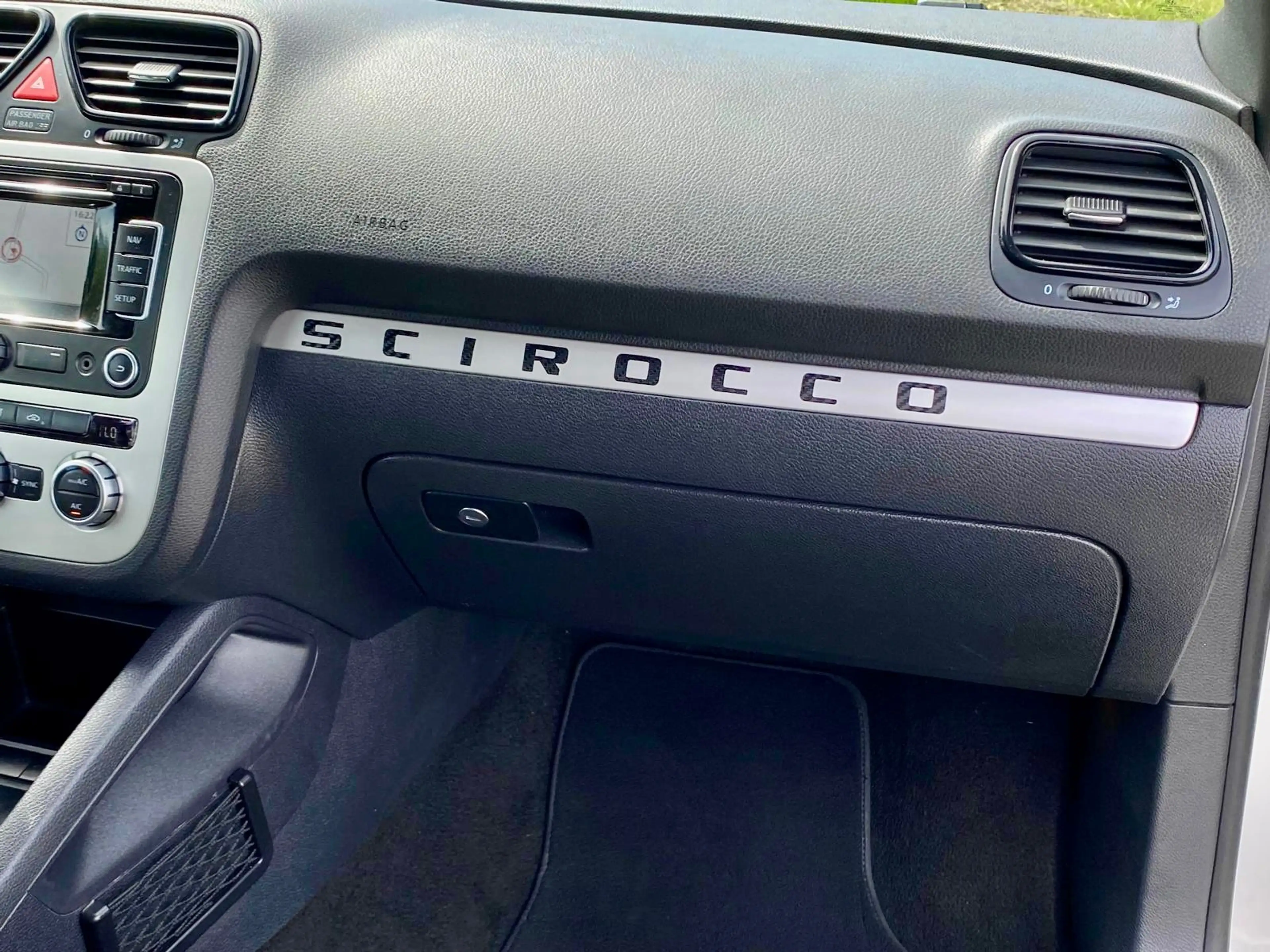Volkswagen Scirocco 1.4 TSI Highline Plus Sport Automaat NAVI 161PK GO — photo 21