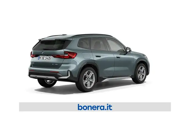 BMW X1 view 3