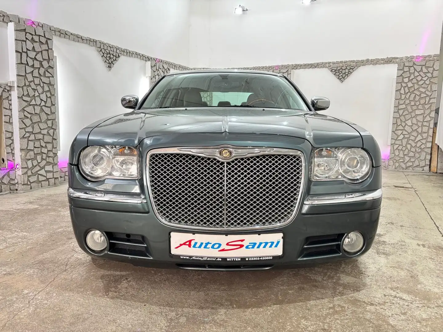 Chrysler 300C 3.5 AUTOM. NAVI LEDER NAVI XENON BOSTON AUD Šedá - 2
