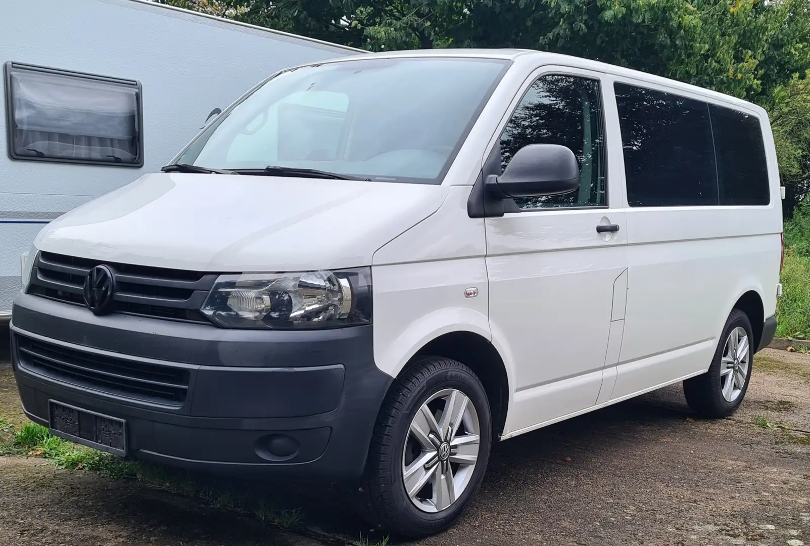 Volkswagen T5 Caravelle Kurz Trendline Alb - 2