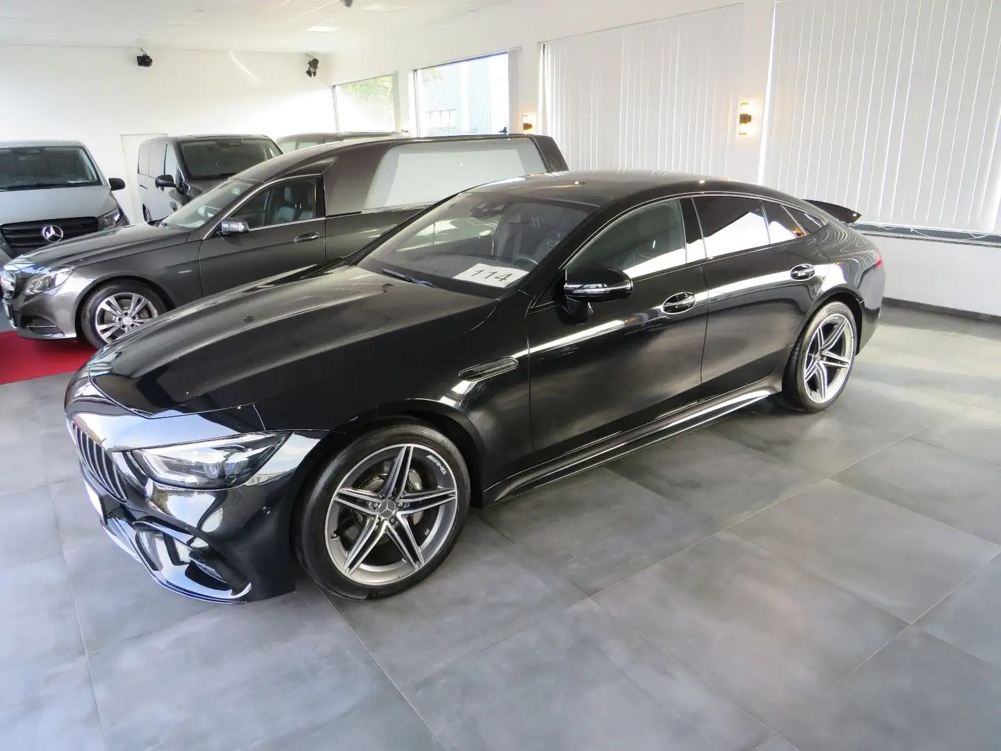 Mercedes-Benz AMG GT 43 4Matic+ * GESCHÄFTSFÜHRERFAHRZEUG * Schwarz - 1