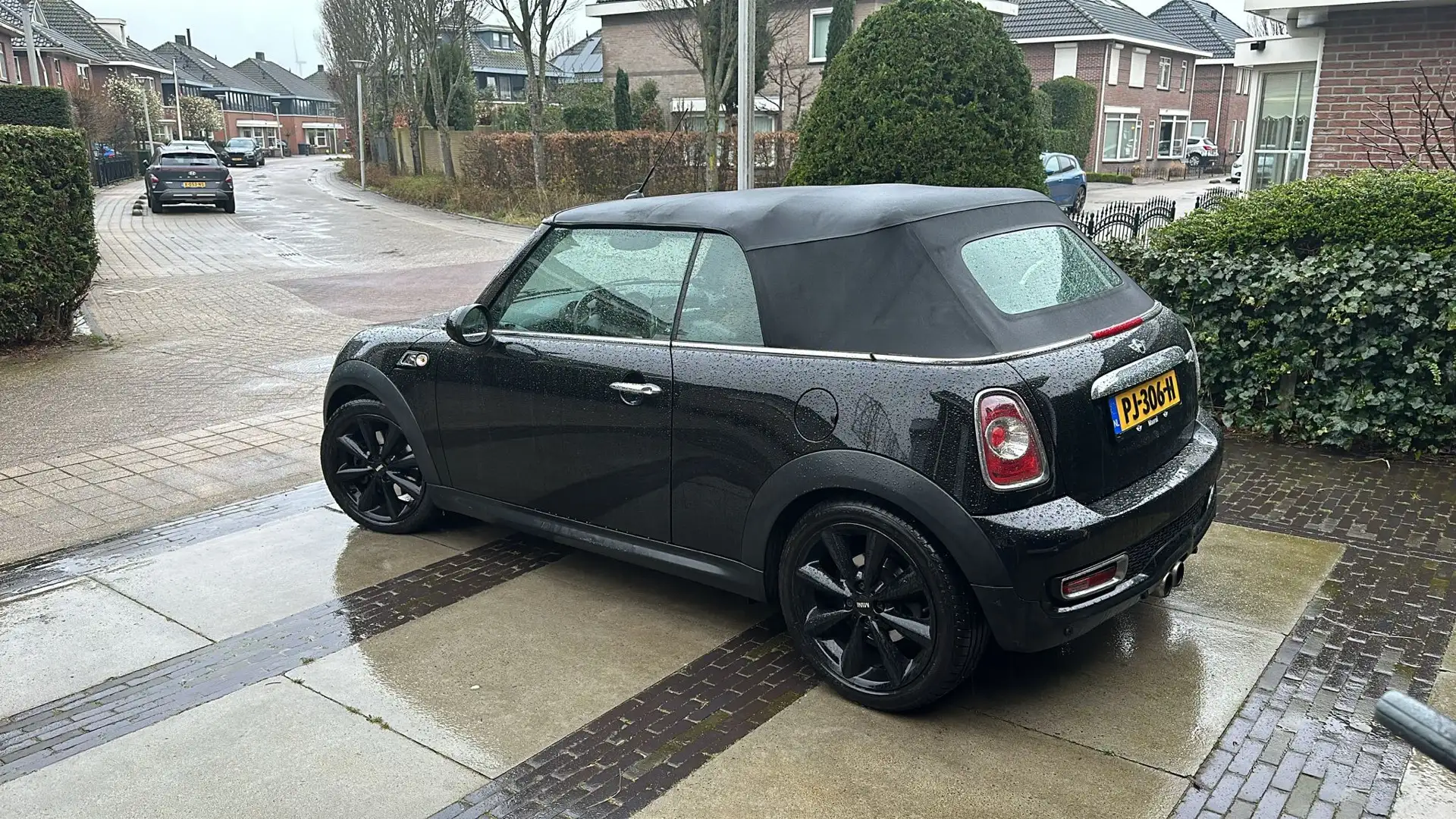 MINI Cooper S Cabrio 1.6 Chili Zwart - 2