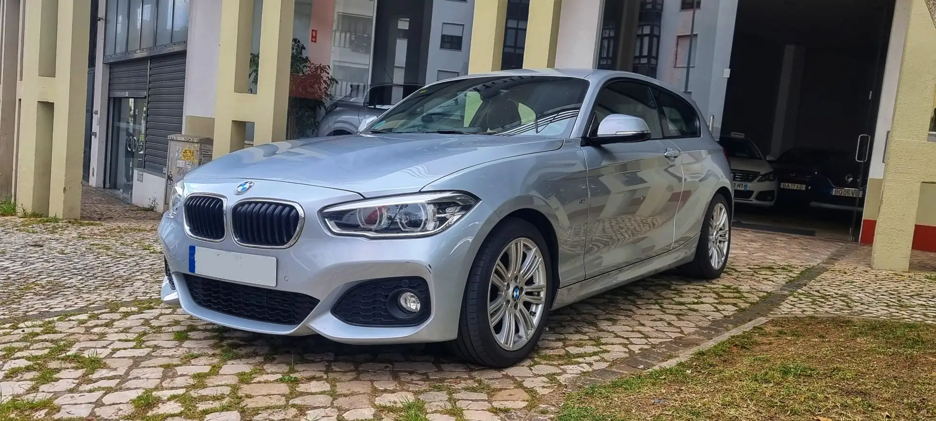 BMW 116 116d M Sport Plateado - 1