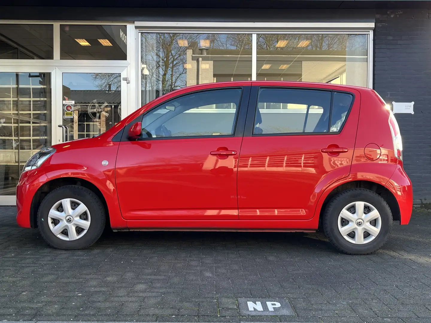 Subaru Justy 1.0 Comfort AIRCO / ELEK. RAMEN / TREKHAAK AFNEEMB Rouge - 2