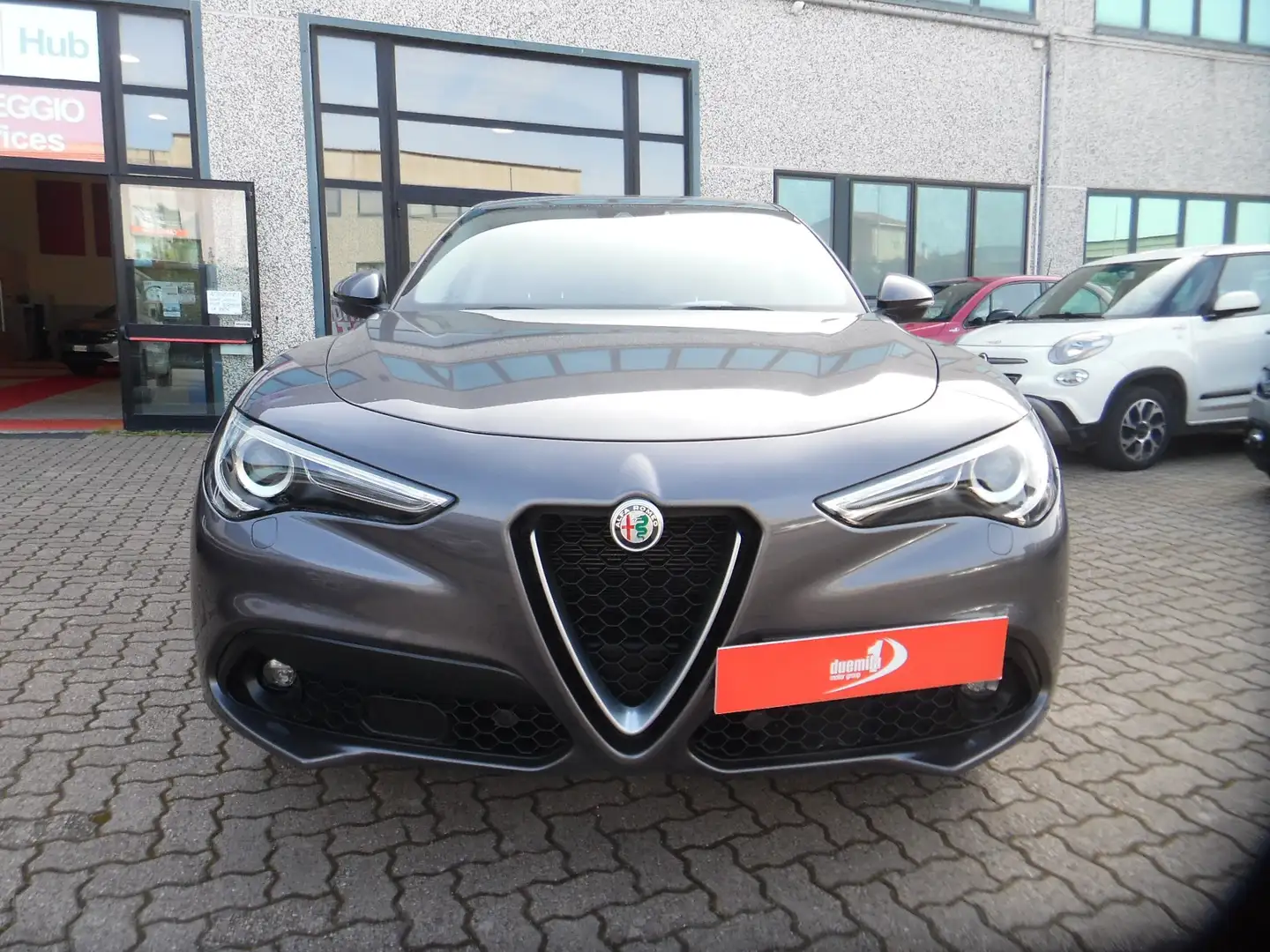 Alfa Romeo Stelvio Stelvio 2.2 t Executive Q4 190cv auto my19 Grigio - 1