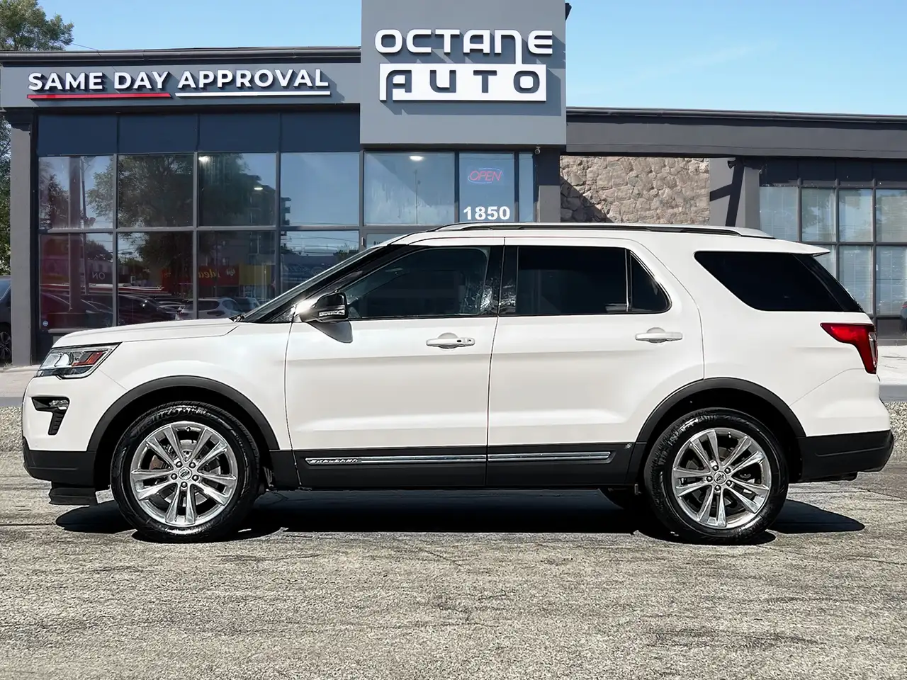 Ford Explorer снимка Ford Explorer