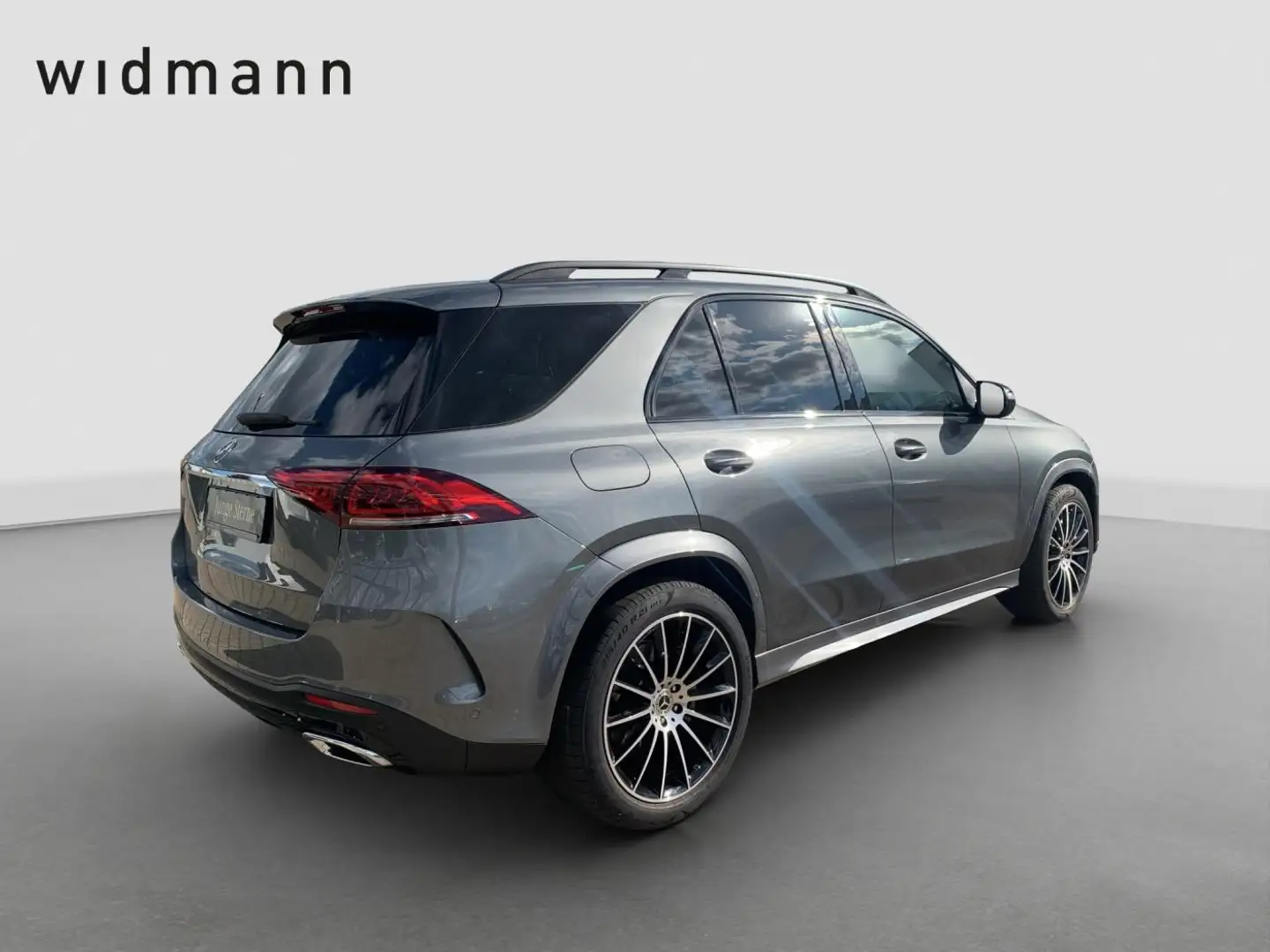 Mercedes-Benz GLE 300 d 4M *AMG*Multibeam*AHK*Memory*Pano*21"* Grey - 2