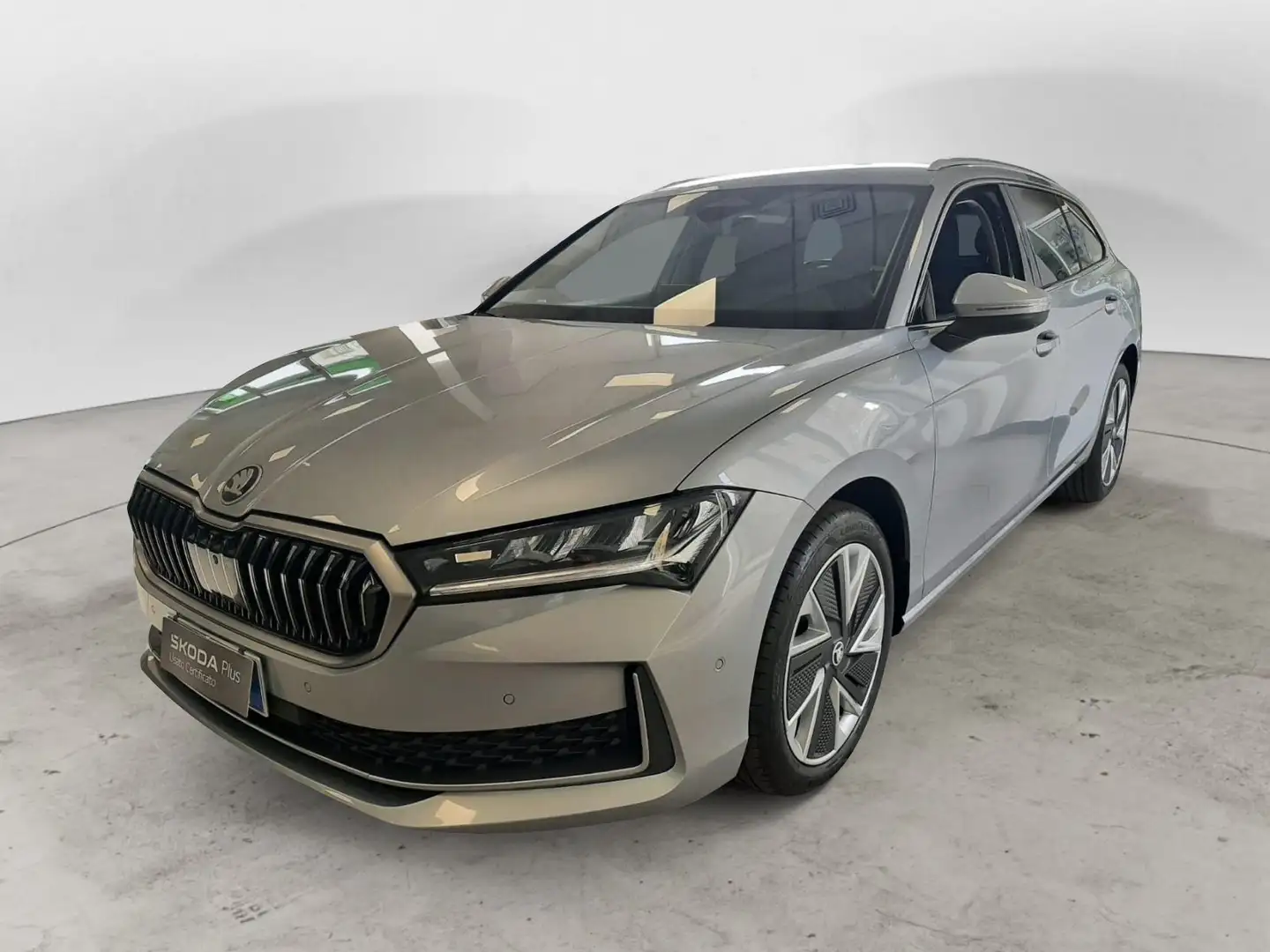 Skoda Superb 2.0 TDI DSG Wagon Style Argento - 1