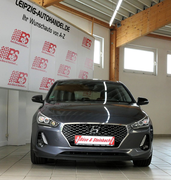 Hyundai i30 Intro *LED*NAV*KAM*PDC*SHZ*TEL*KLIMA* — photo 2