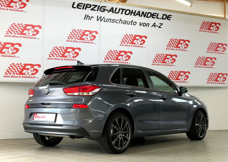 Hyundai i30 Intro *LED*NAV*KAM*PDC*SHZ*TEL*KLIMA* — photo 4