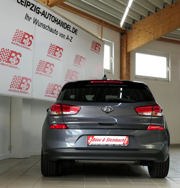 Hyundai i30 Intro *LED*NAV*KAM*PDC*SHZ*TEL*KLIMA* — photo 5