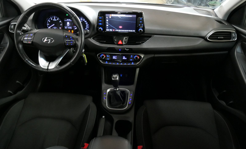 Hyundai i30 Intro *LED*NAV*KAM*PDC*SHZ*TEL*KLIMA* — photo 13