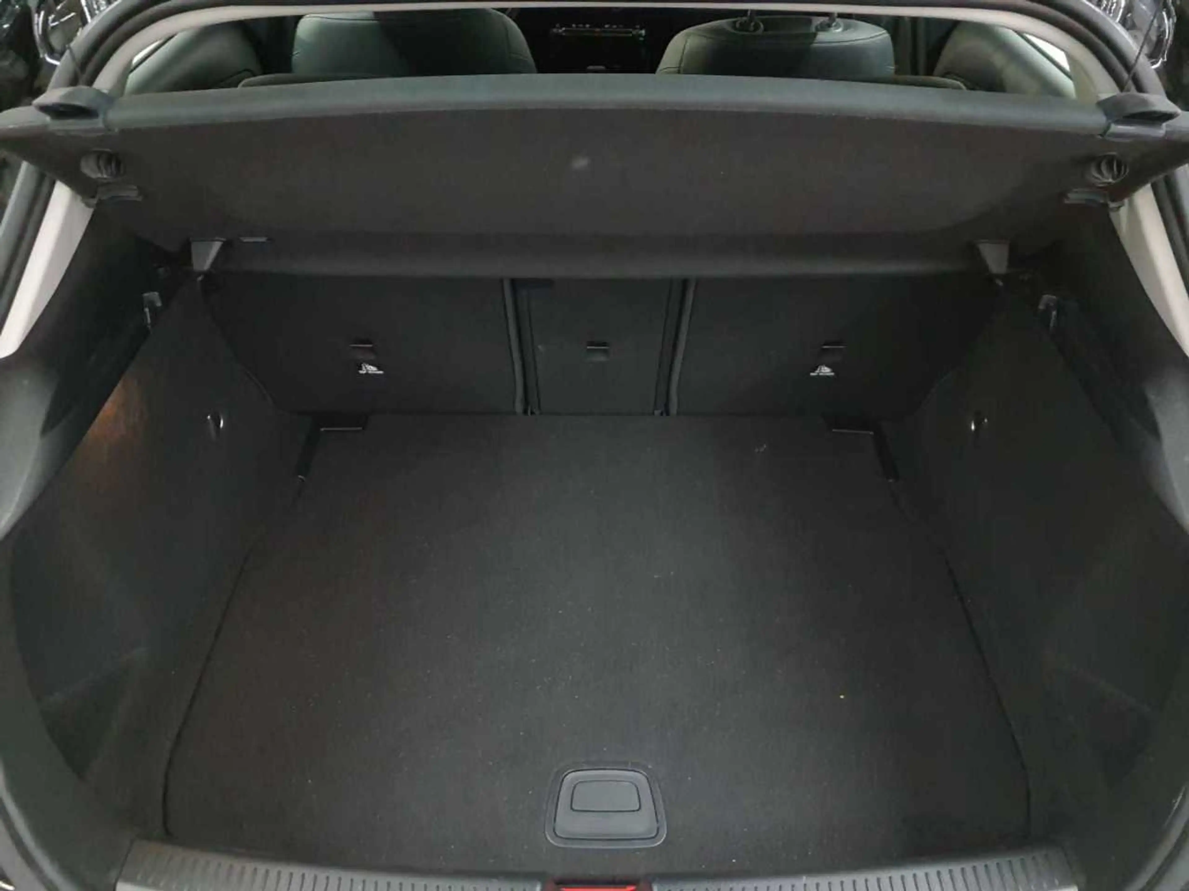 Mercedes-Benz A 180 A 180 7G-DCT Entry AdvancedP KAM SHZ — photo 15
