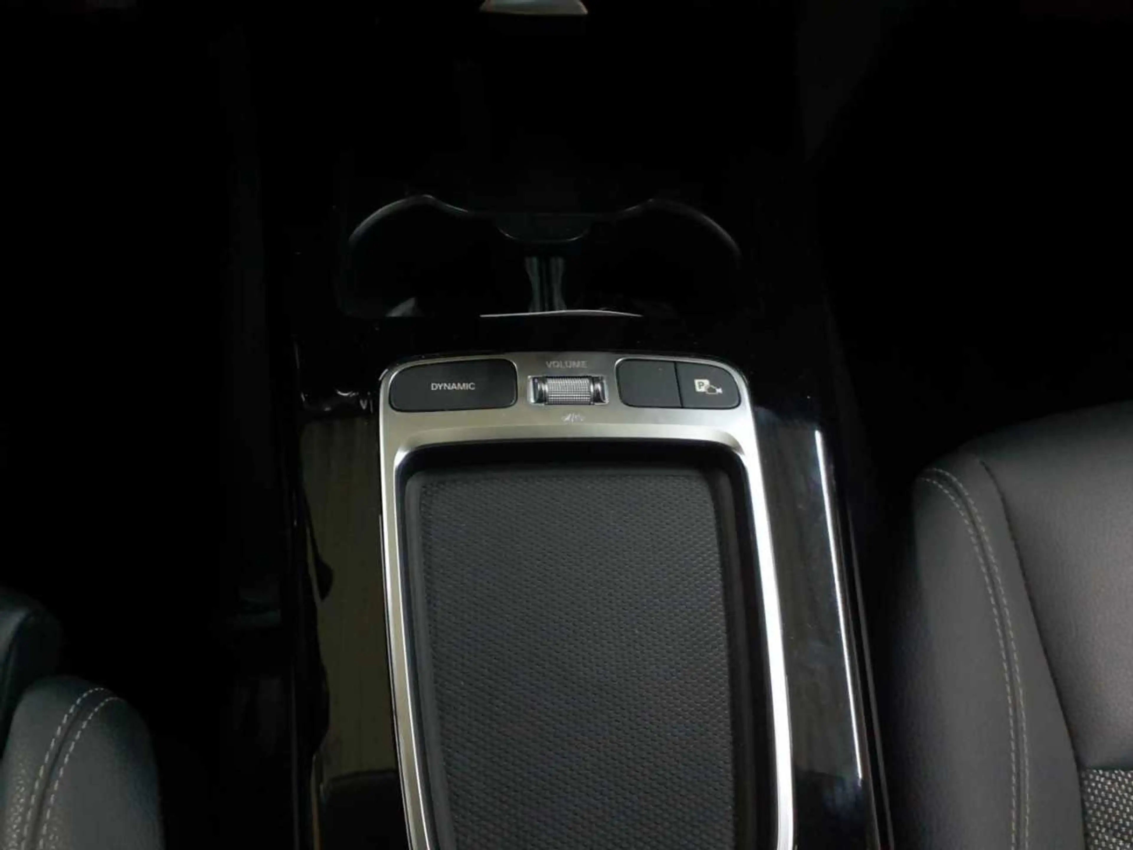 Mercedes-Benz A 180 A 180 7G-DCT Entry AdvancedP KAM SHZ — photo 10