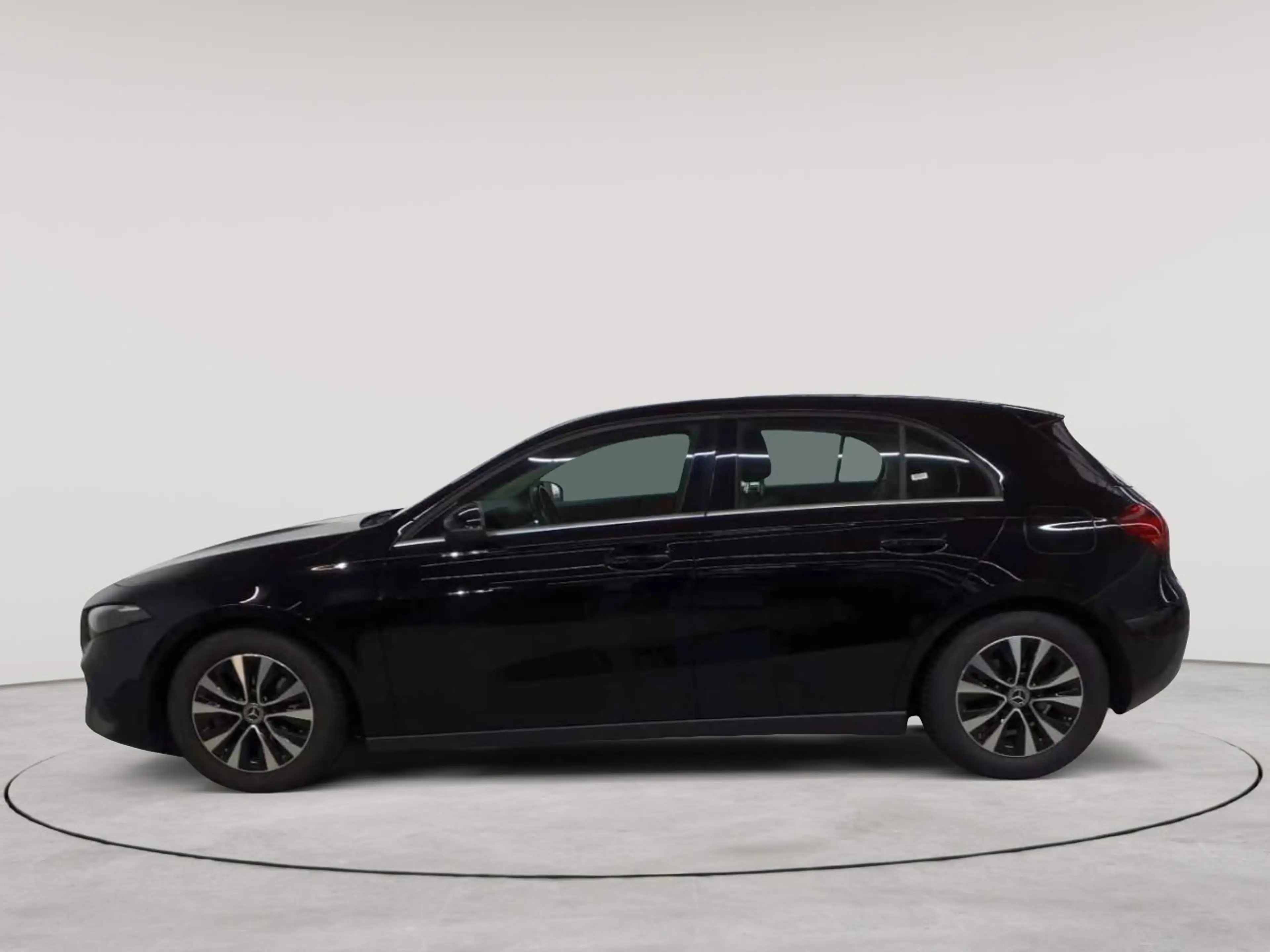 Mercedes-Benz A 180 A 180 7G-DCT Entry AdvancedP KAM SHZ — photo 6