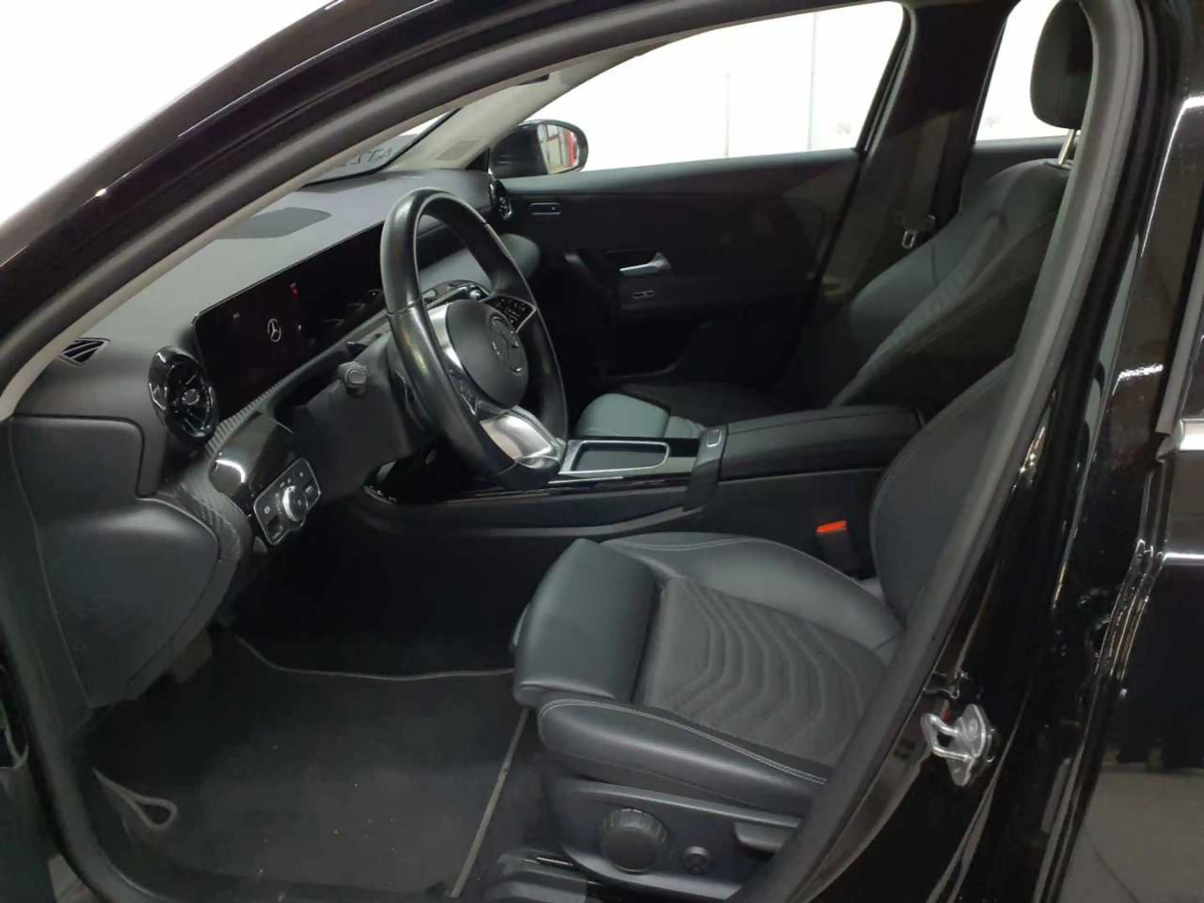 Mercedes-Benz A 180 A 180 7G-DCT Entry AdvancedP KAM SHZ — photo 7