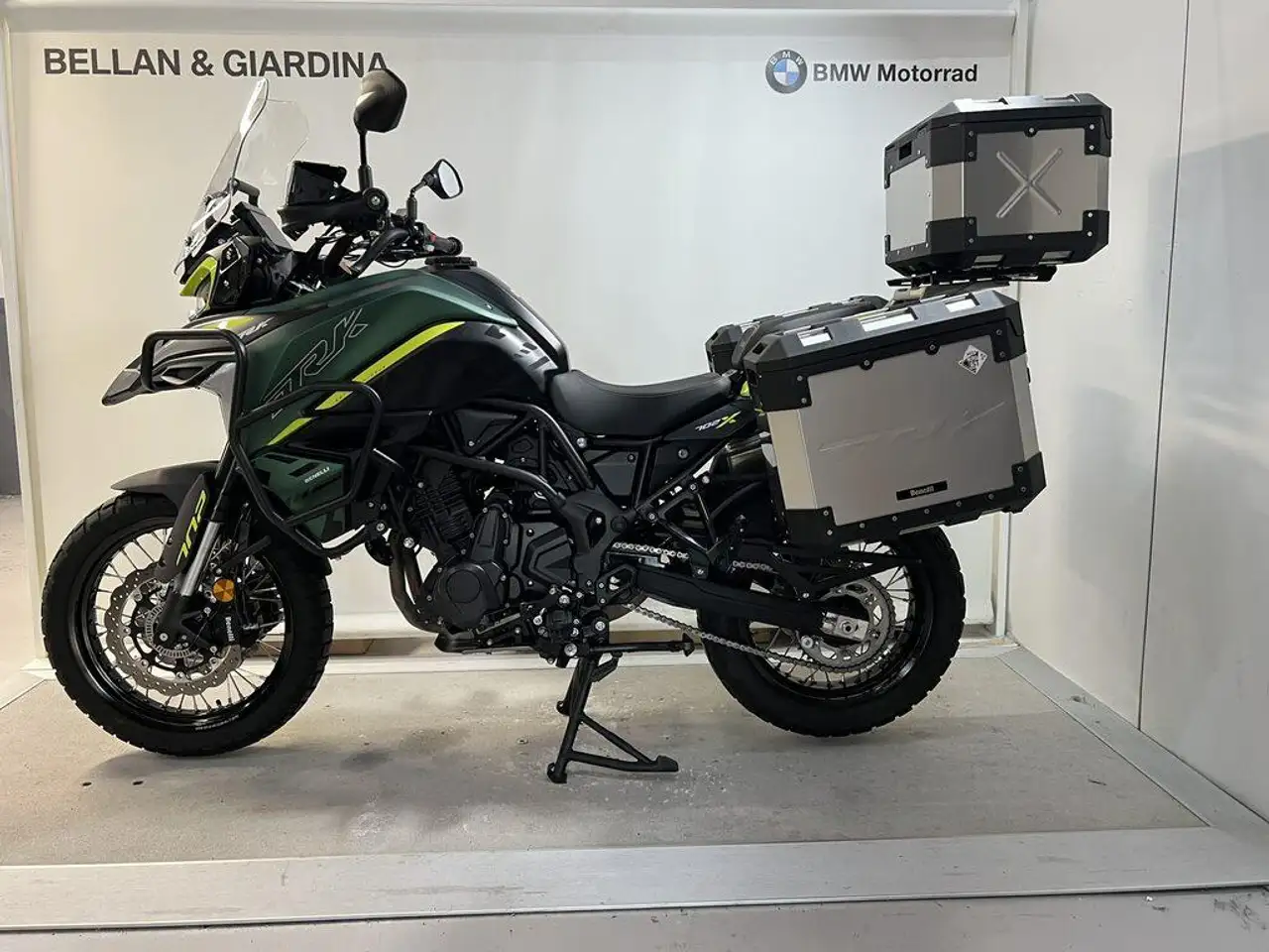 Benelli TRK 702