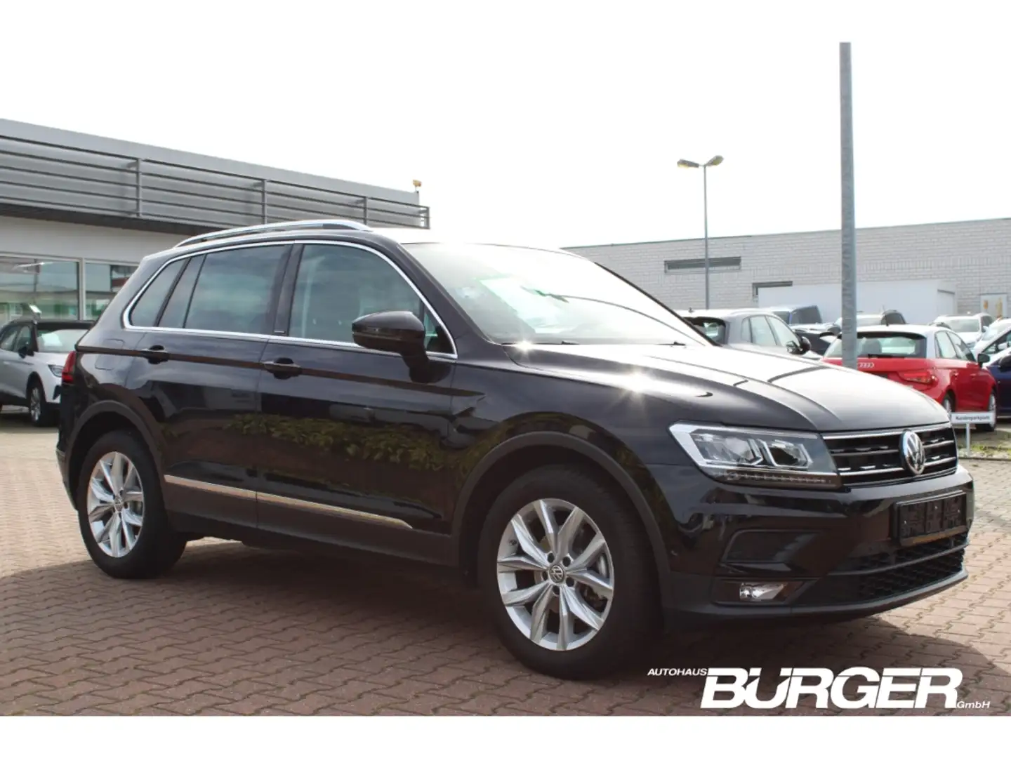 Volkswagen Tiguan IQ.DRIVE El. Panodach Navi Digitales Cockpit LED A Schwarz - 2
