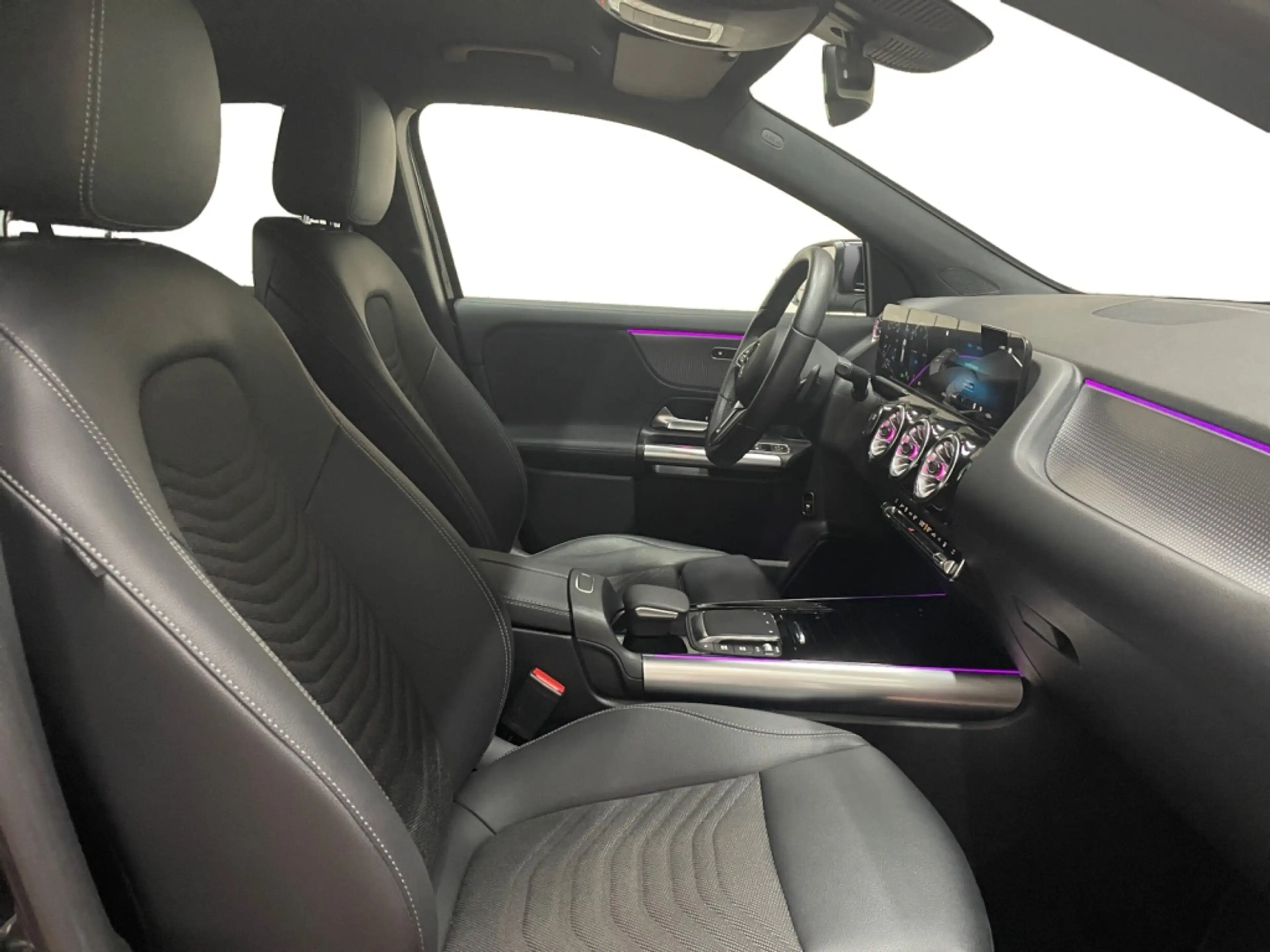 Mercedes-Benz EQA 300 4matic Progressive AMG+MBUX+Progressive — photo 10
