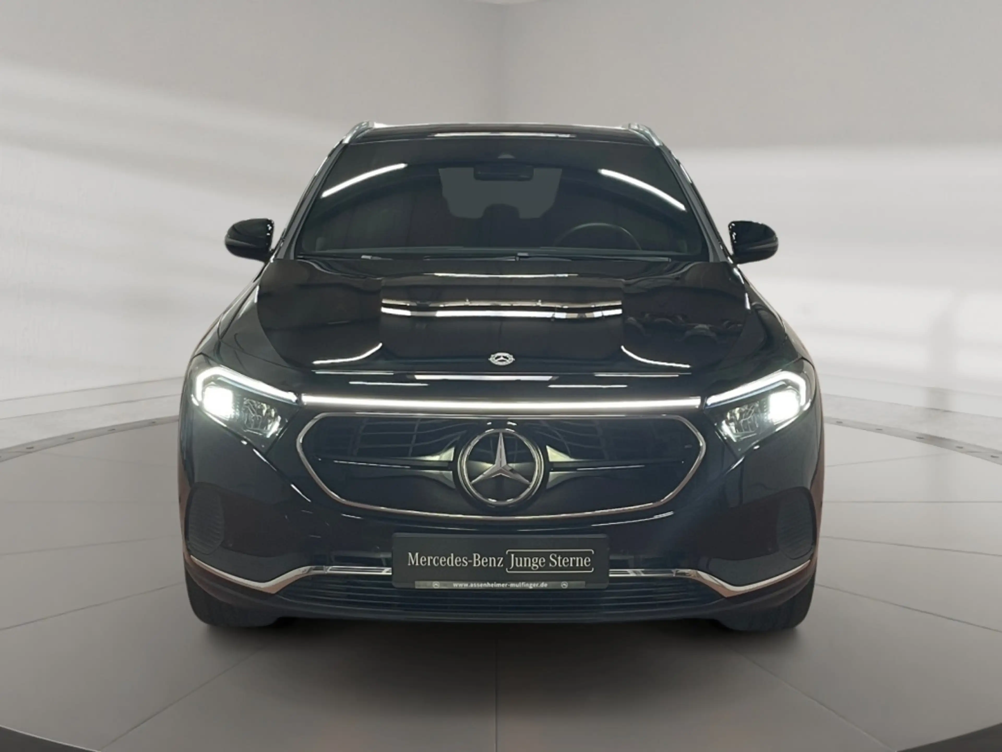 Mercedes-Benz EQA 300 4matic Progressive AMG+MBUX+Progressive — photo 7