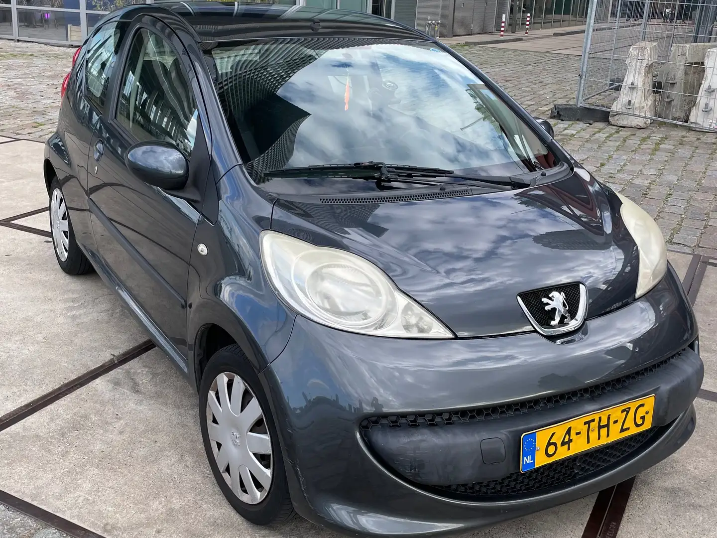 Peugeot 107 107 1.0-12V XS Grijs - 2