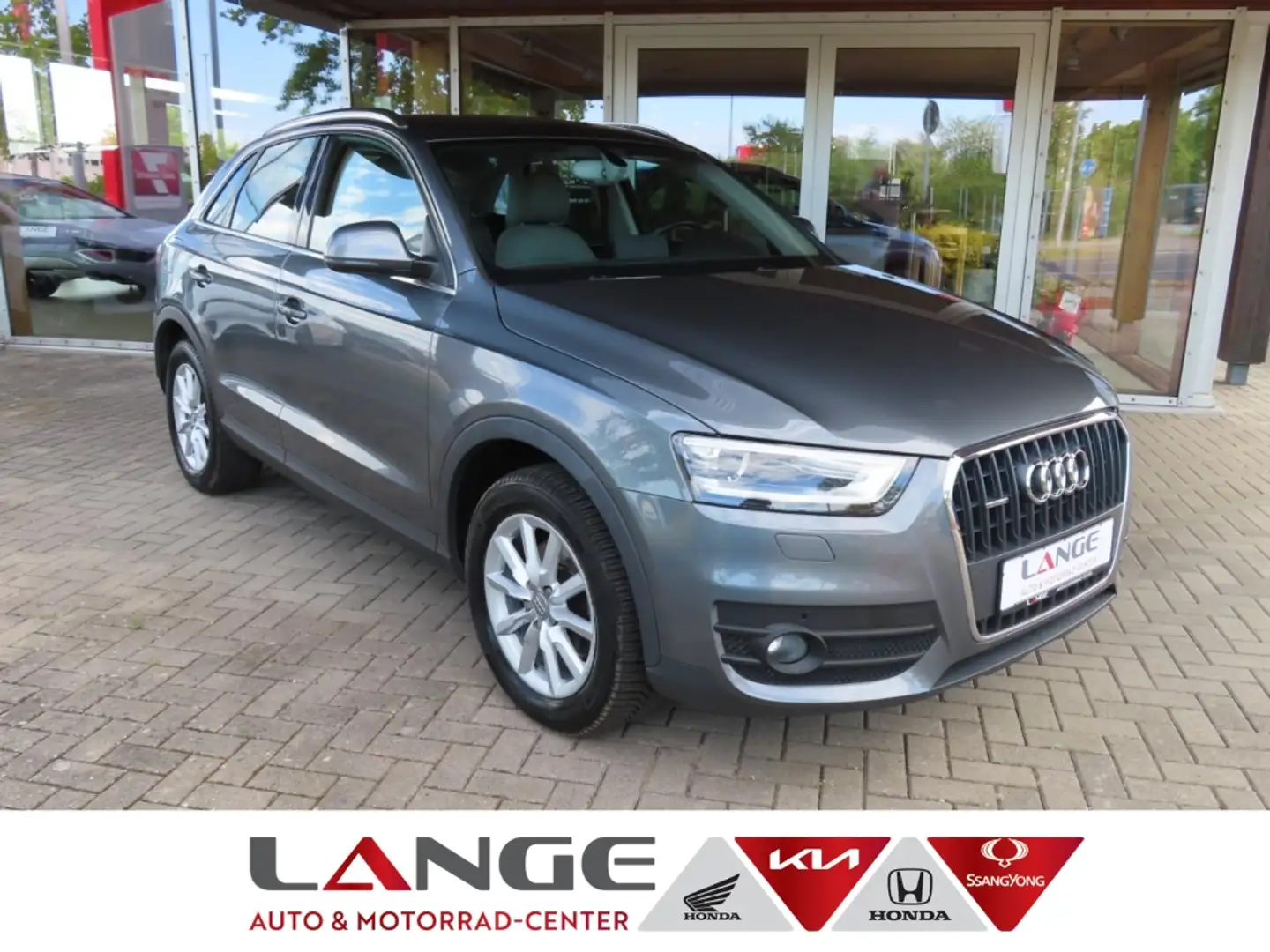 Audi Q3 2.0 TFSI quattro AD Bi-Xenon 2-Zonen-Klimaautom SH Grau - 1