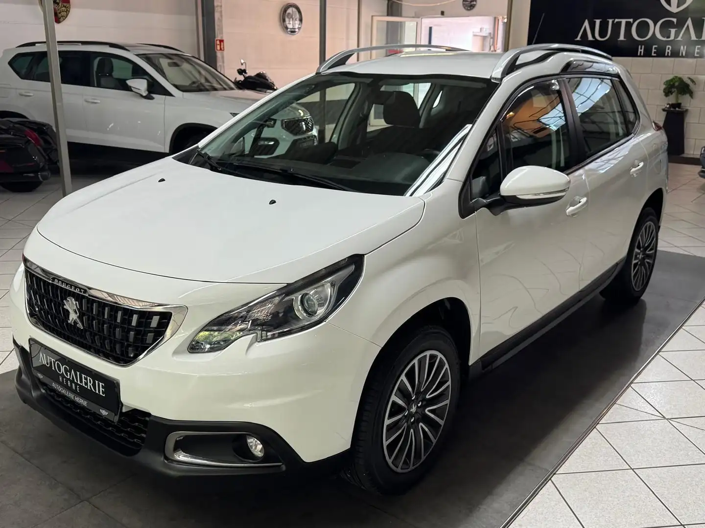 Peugeot 2008 Active HDI*RÜCKFAHRKAMERA*AHK*KLIMA*PDC* Weiß - 1