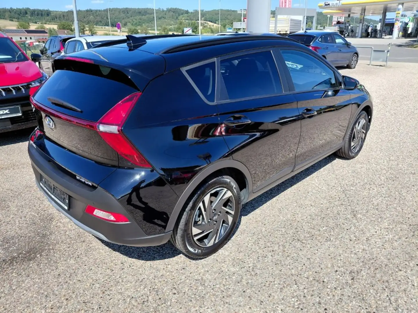 Hyundai BAYON i-Line Plus 1,2 MPI Schwarz - 2