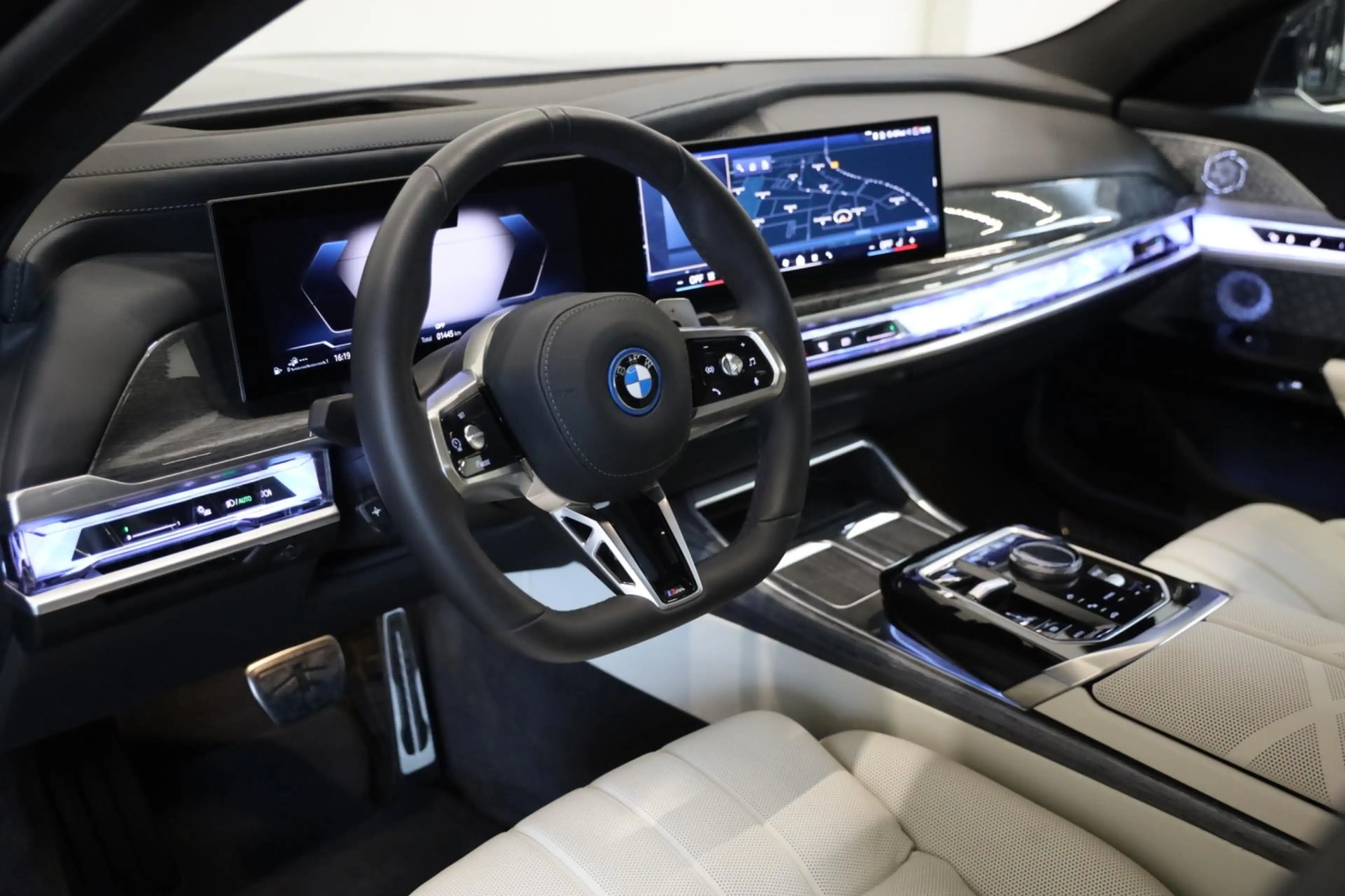BMW 750 7-serie 750e xDrive Pro M-Sportpakket 2026 LED HUD — photo 11