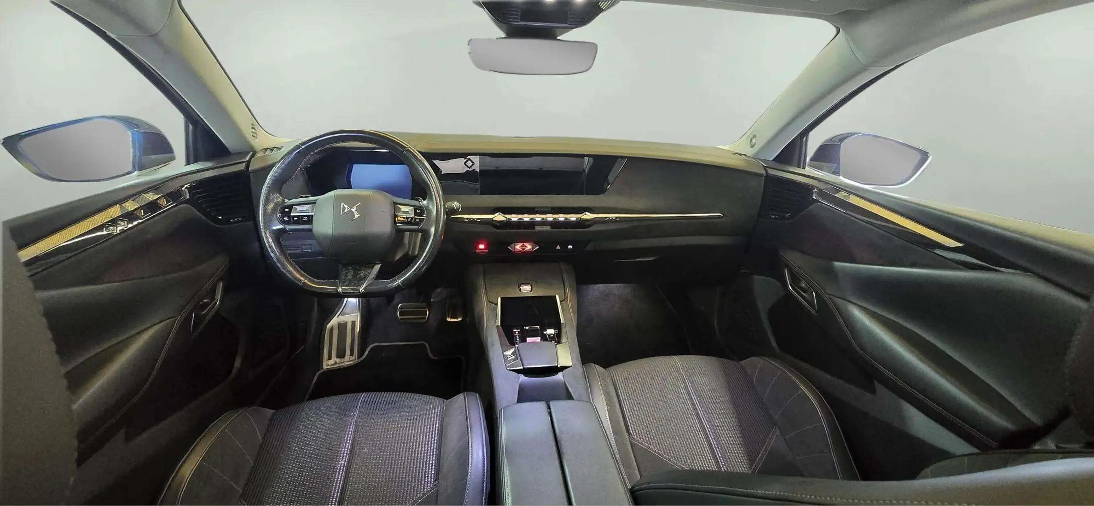 DS Automobiles DS 4 DS 4 1.5 BOITE AUTO- CAR PLAY - TOIT OUVRANT — photo 11