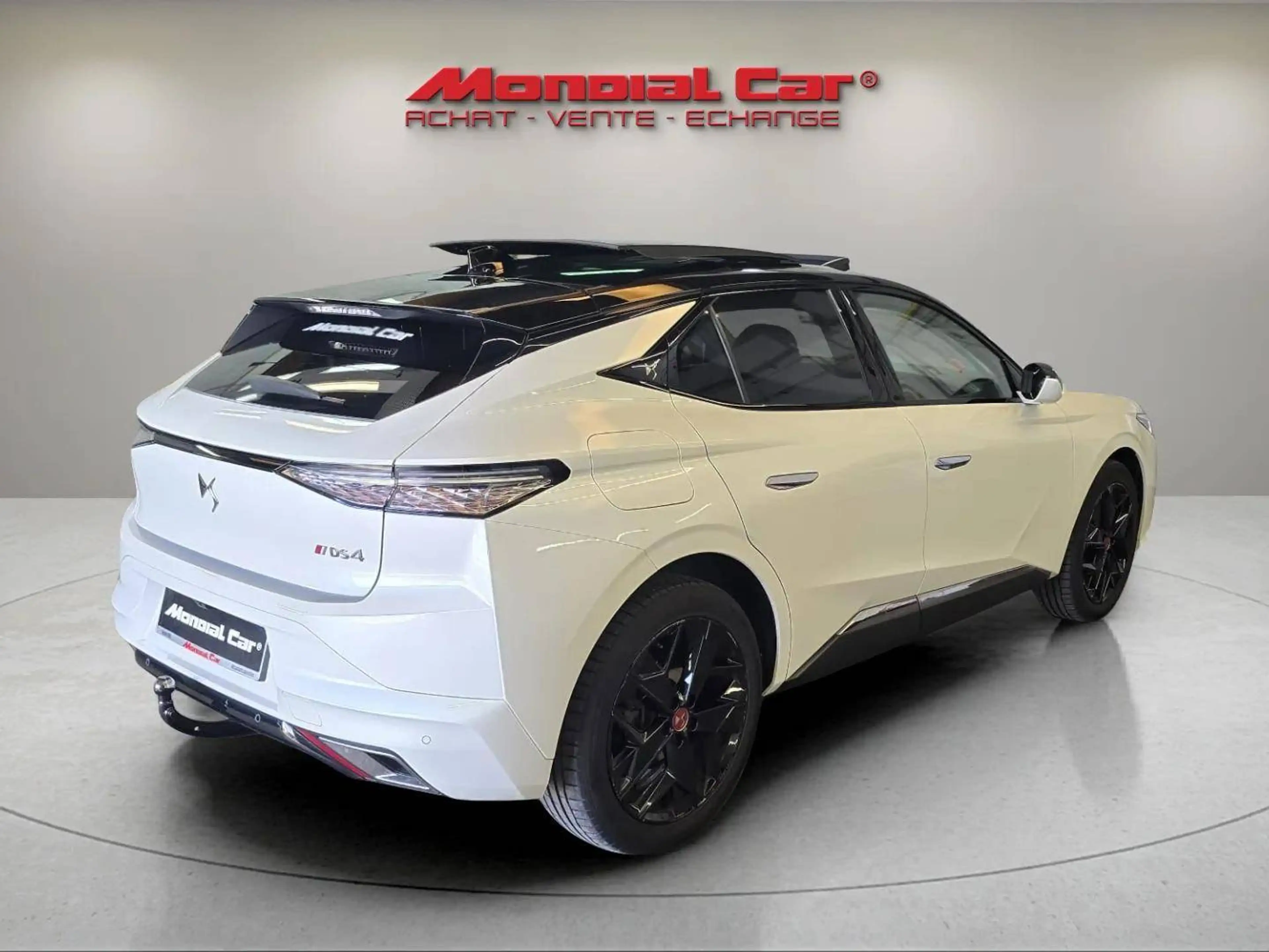 DS Automobiles DS 4 DS 4 1.5 BOITE AUTO- CAR PLAY - TOIT OUVRANT — photo 6