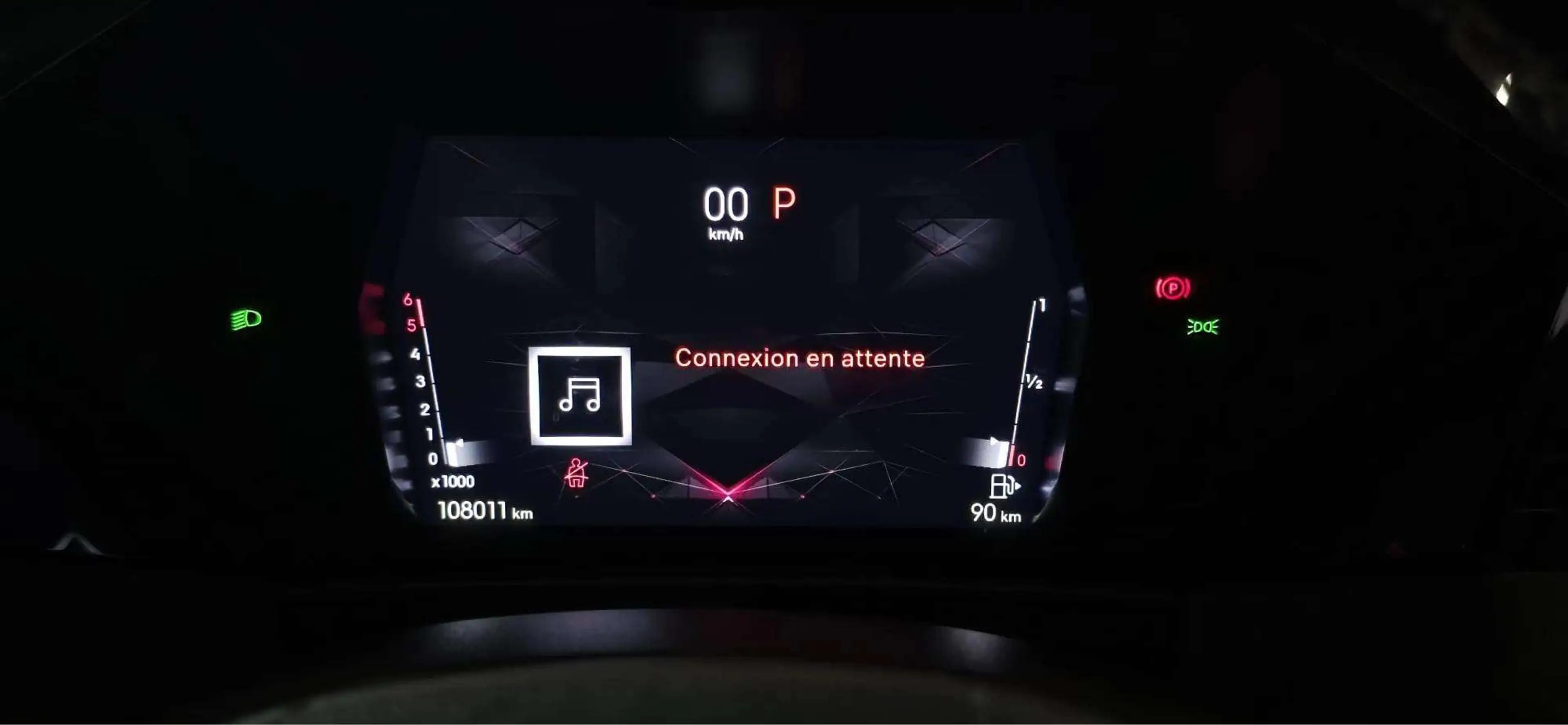 DS Automobiles DS 4 DS 4 1.5 BOITE AUTO- CAR PLAY - TOIT OUVRANT — photo 15