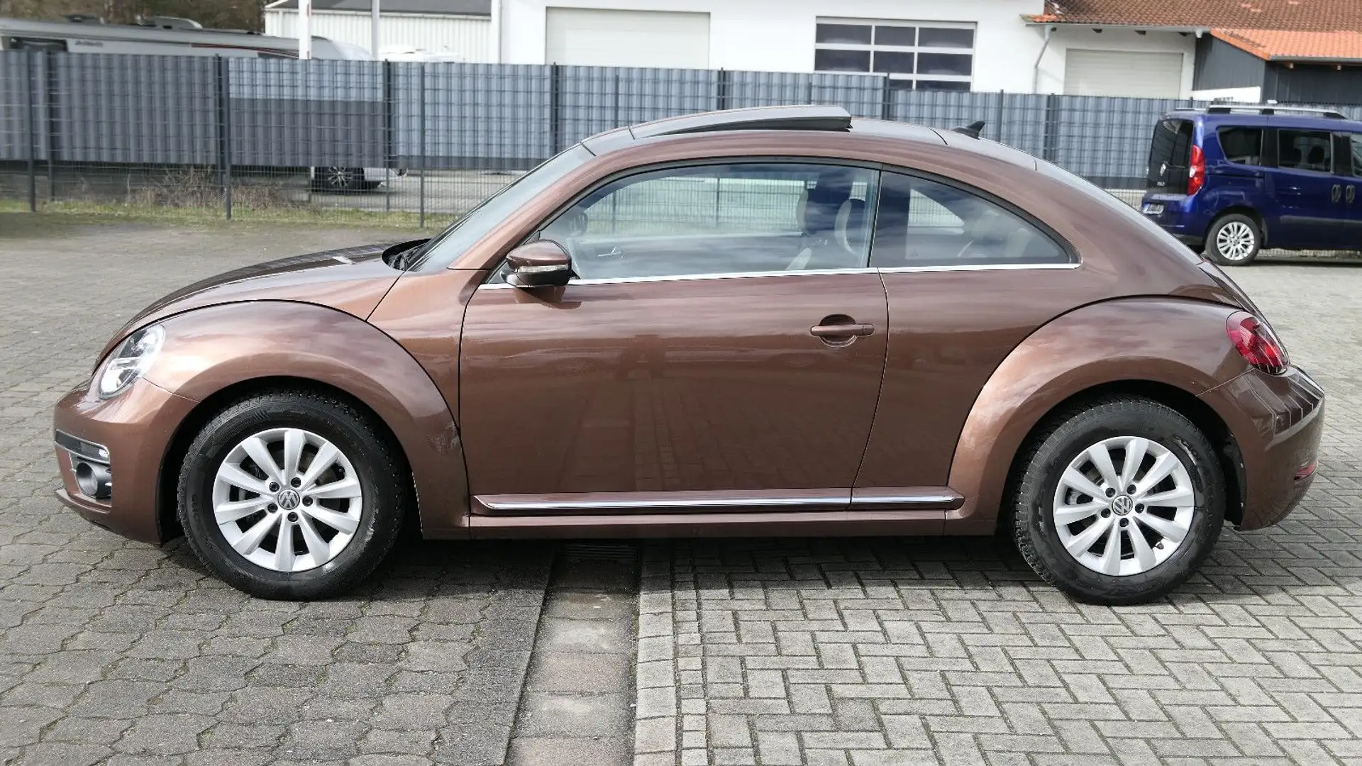 Volkswagen New Beetle Beetle Design/Panorama/Navi/Euro6/PDC Brązowy - 2
