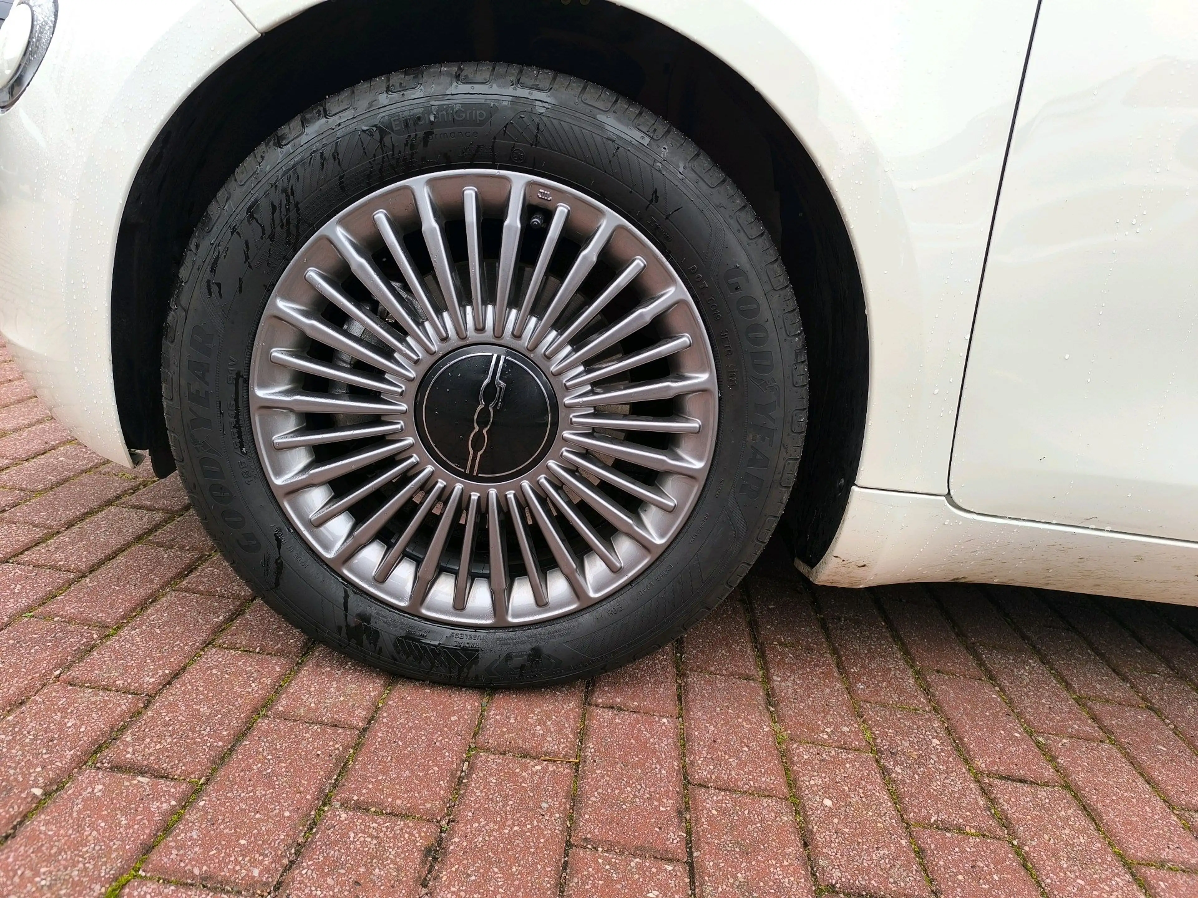 Fiat 500 e Basis — photo 7