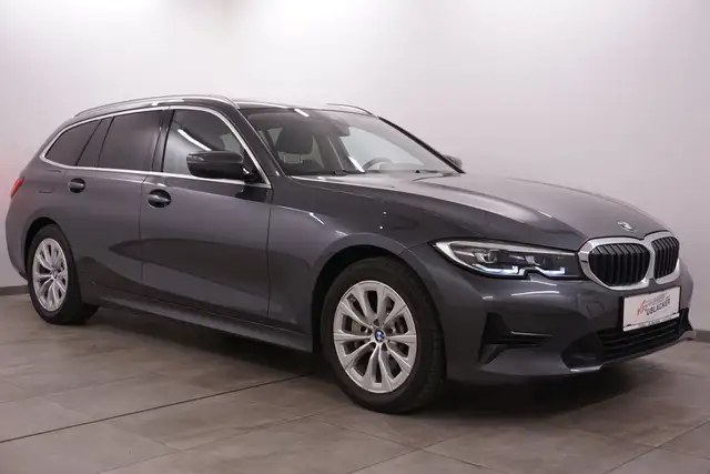 BMW 330 e xDrive // Anhängervorrichtung //