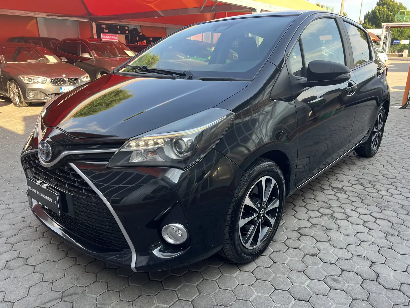 Toyota Yaris Yaris III 2015 5p 1.5h Style Schwarz - 1