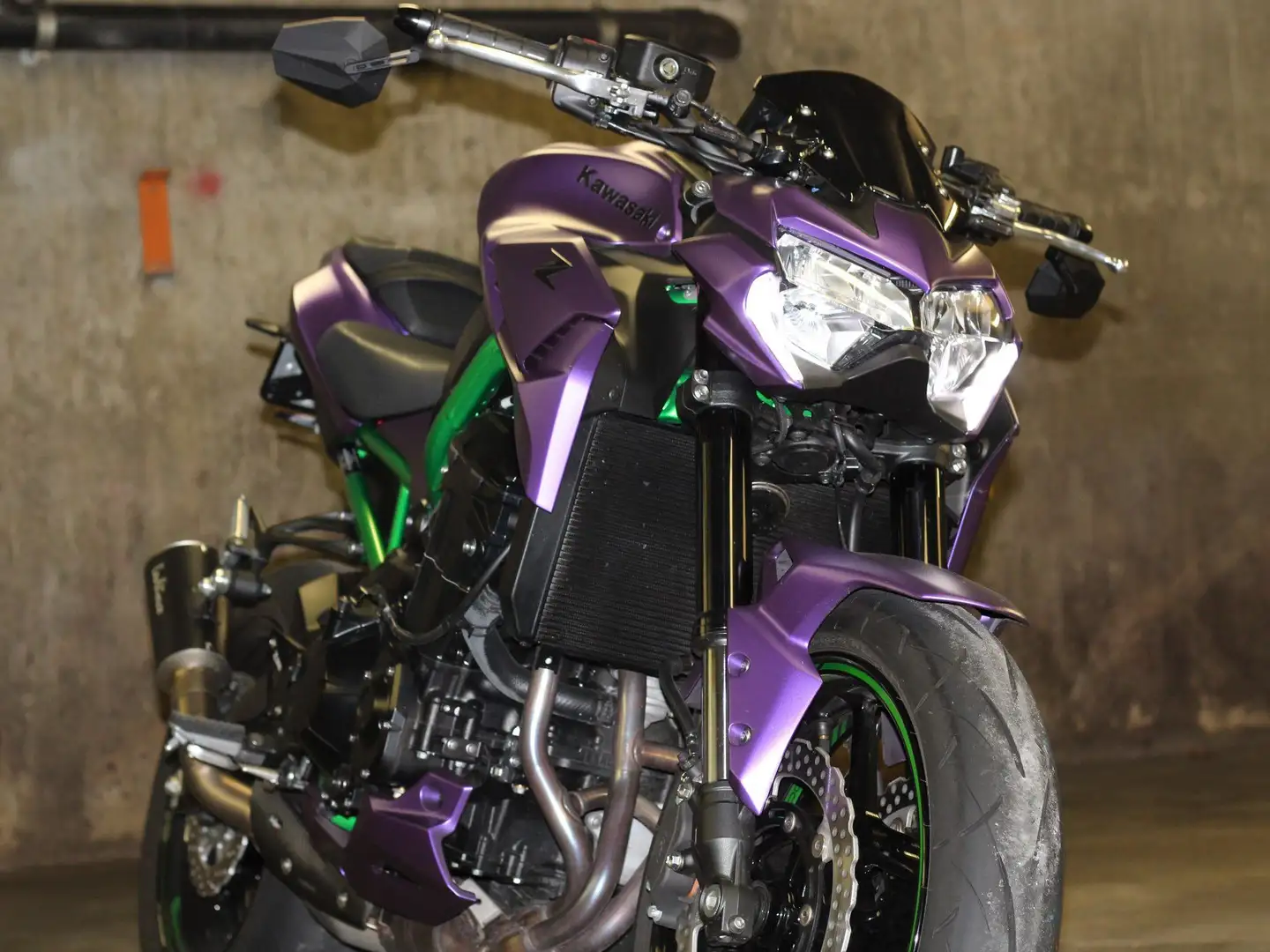 Kawasaki Z 900 Paars - 1