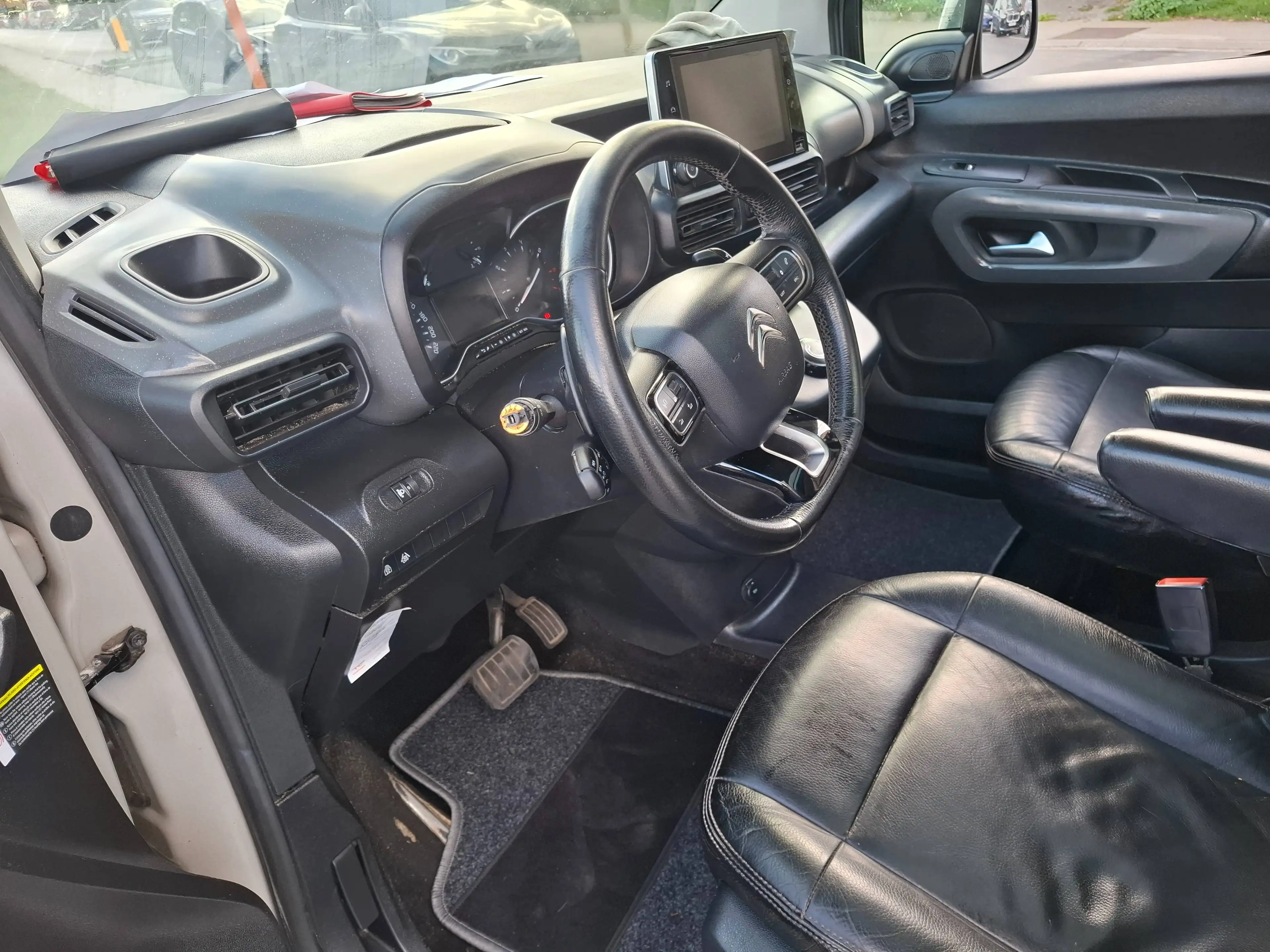 Citroen Berlingo Berlingo 1.2 PureTech M Shine  AUTOMATIQUE — photo 13