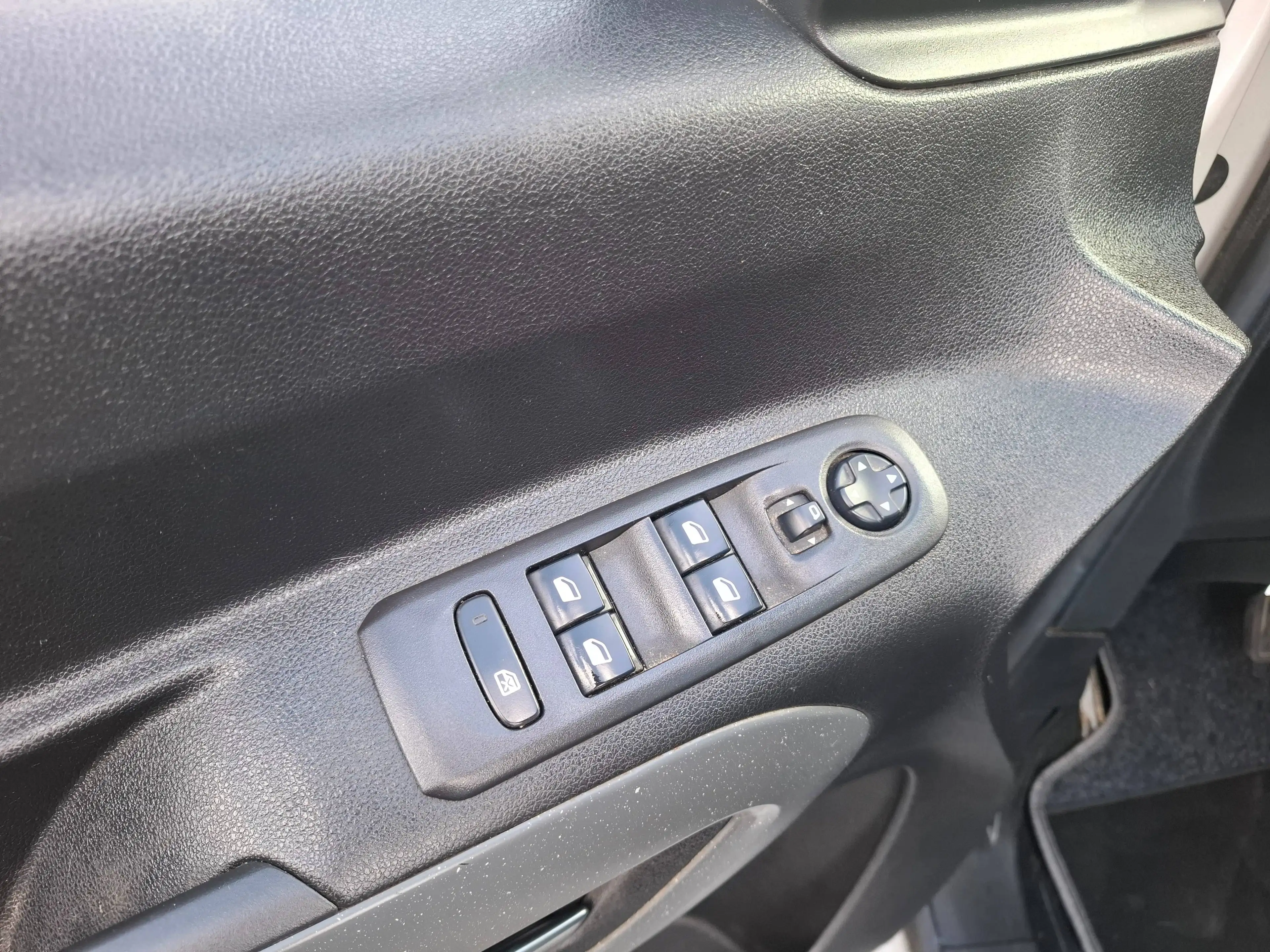 Citroen Berlingo Berlingo 1.2 PureTech M Shine  AUTOMATIQUE — photo 12