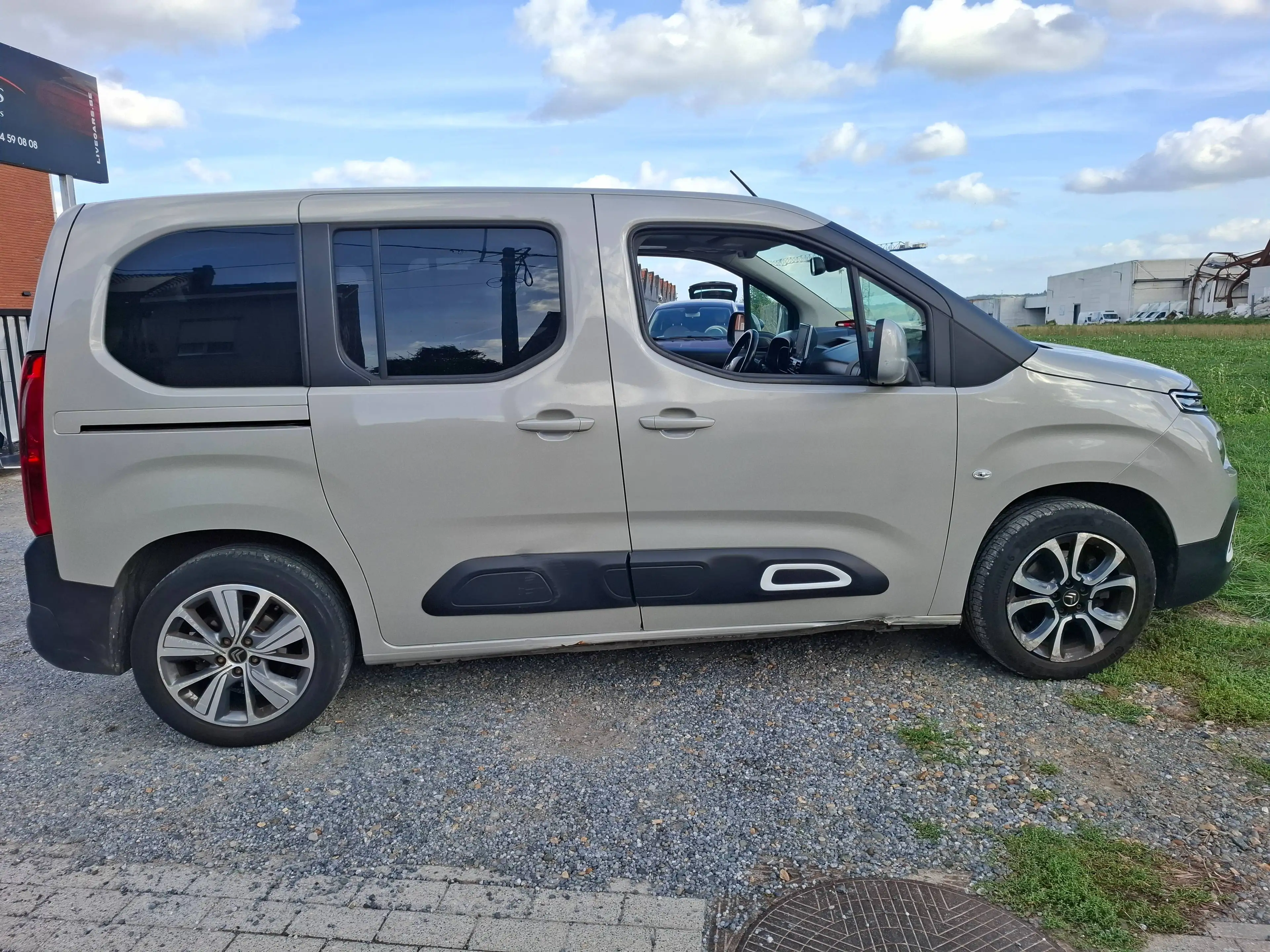 Citroen Berlingo Berlingo 1.2 PureTech M Shine  AUTOMATIQUE — photo 3