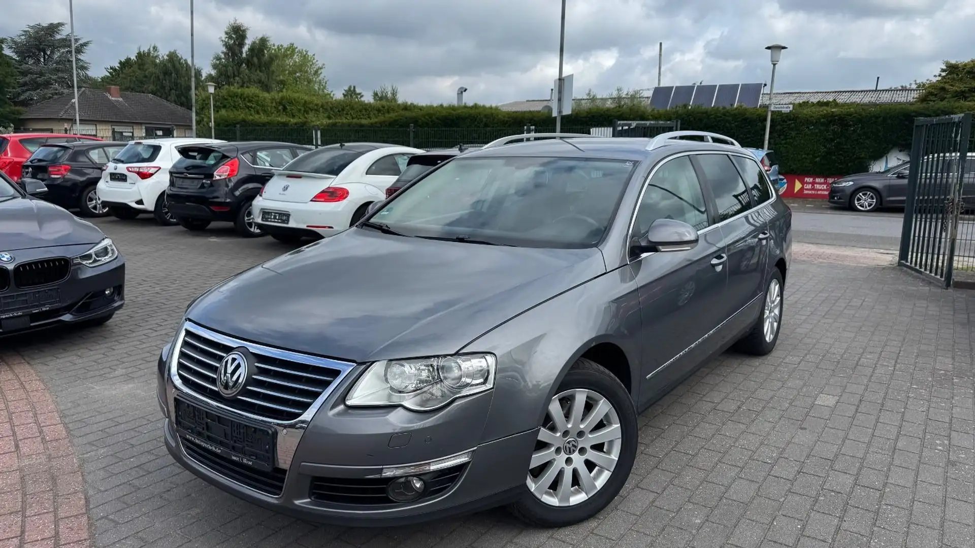Volkswagen Passat Variant Highline 2.0 TDI | NAVI | KLIMA Gris - 2