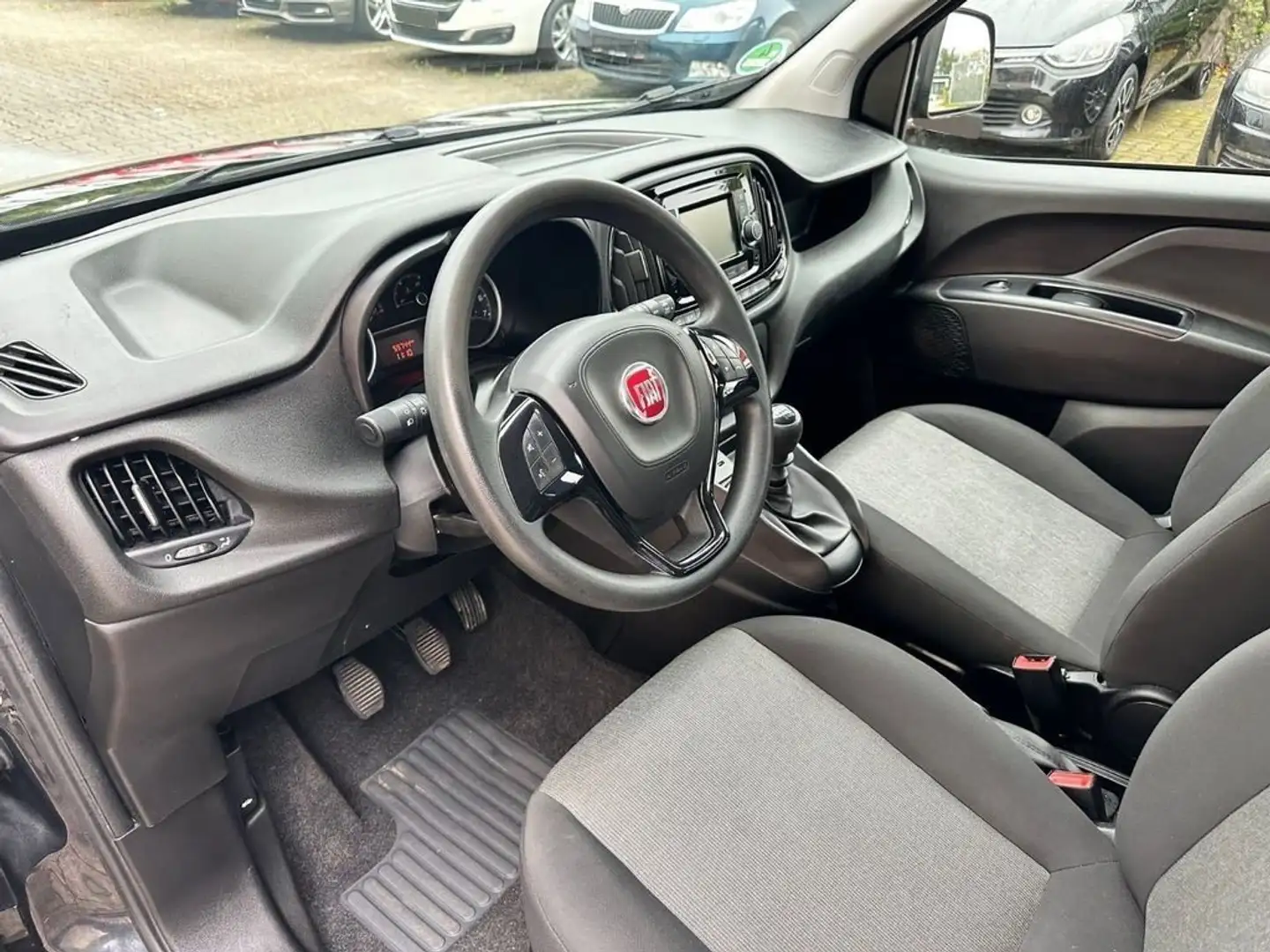 Fiat Doblo 1.4 T-Jet 16V Lounge Negru - 2