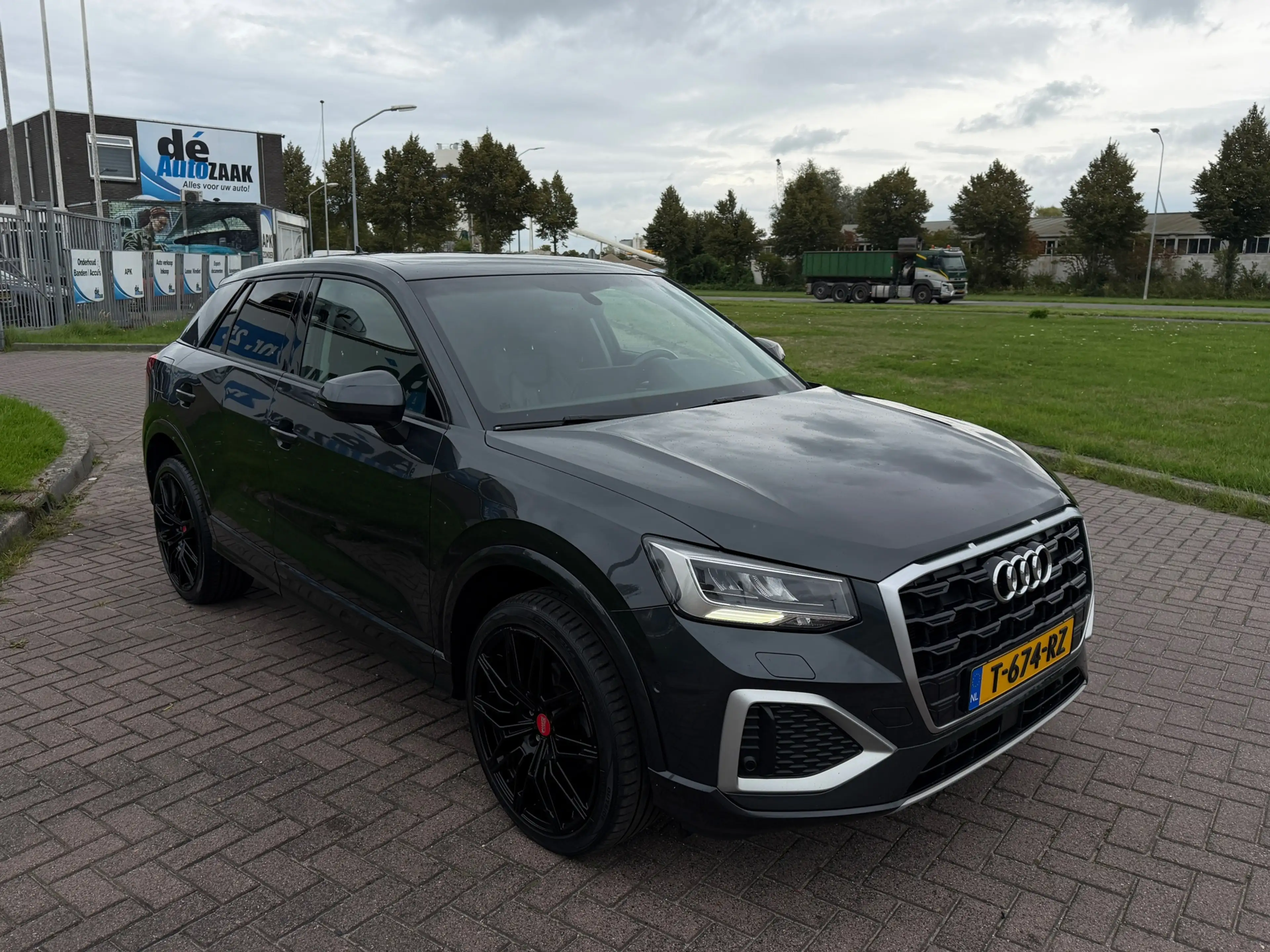 Audi Q2 30 TFSI S Edition Pano|Leder|Stoelverwarming — photo 2