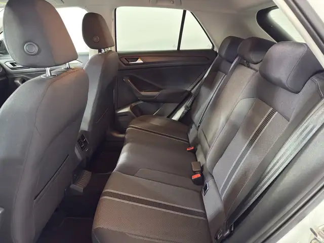 Volkswagen T-Roc view 14