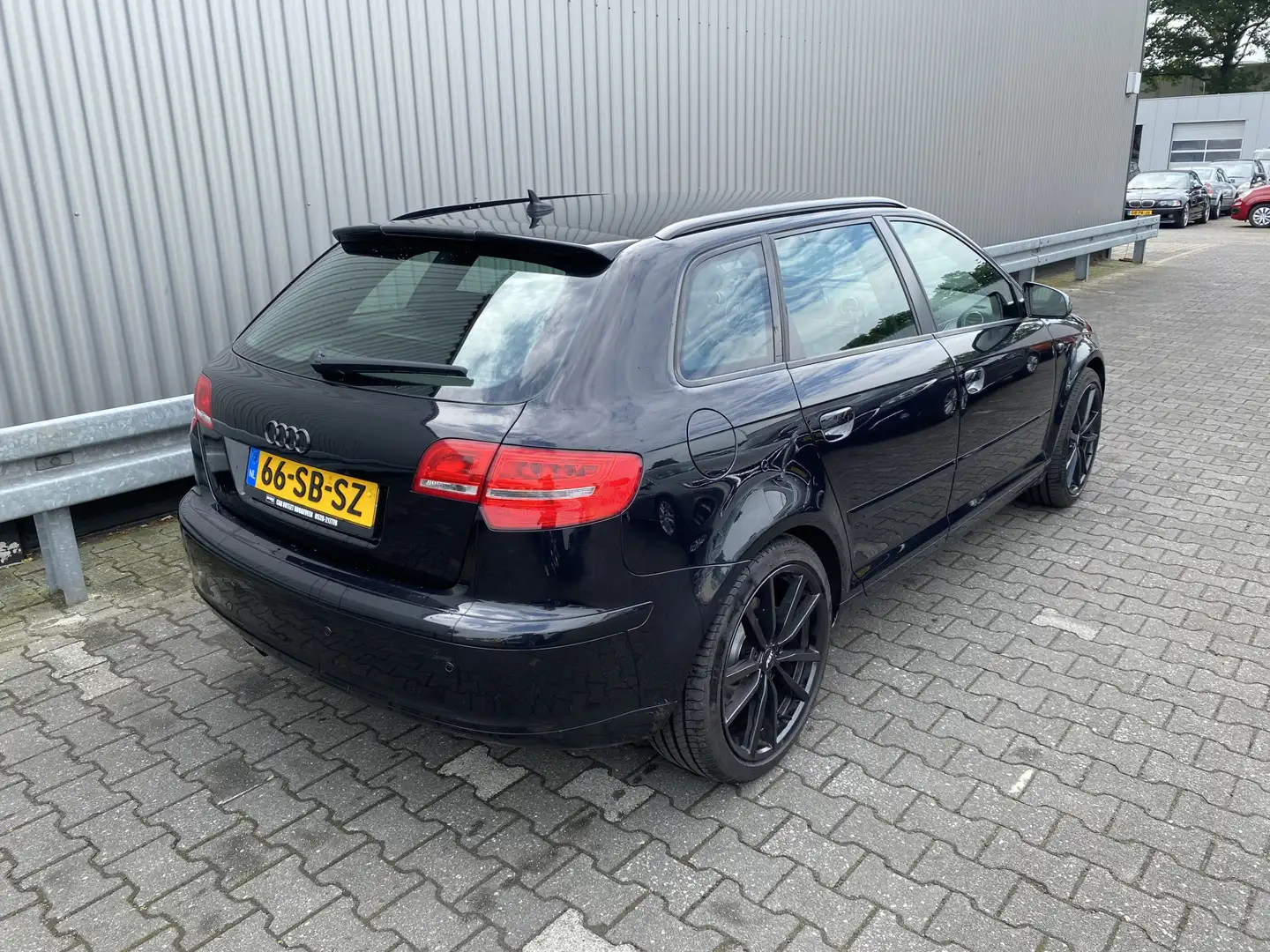 Audi A3 Sportback 2.0 TFSI quattro Ambition ABT Leer/Alc, Zwart - 2