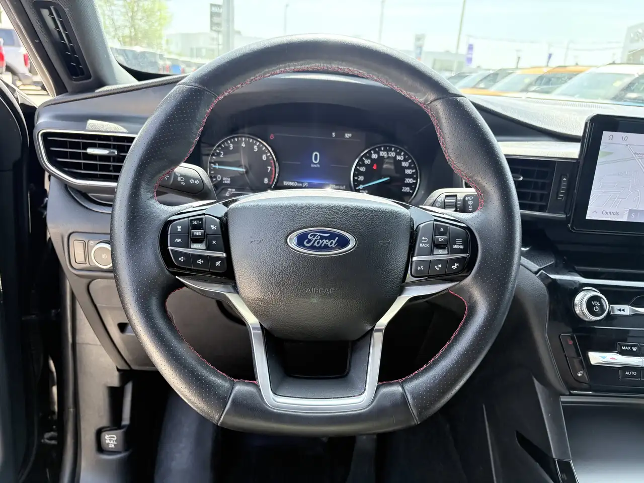 Ford Explorer снимка Ford Explorer