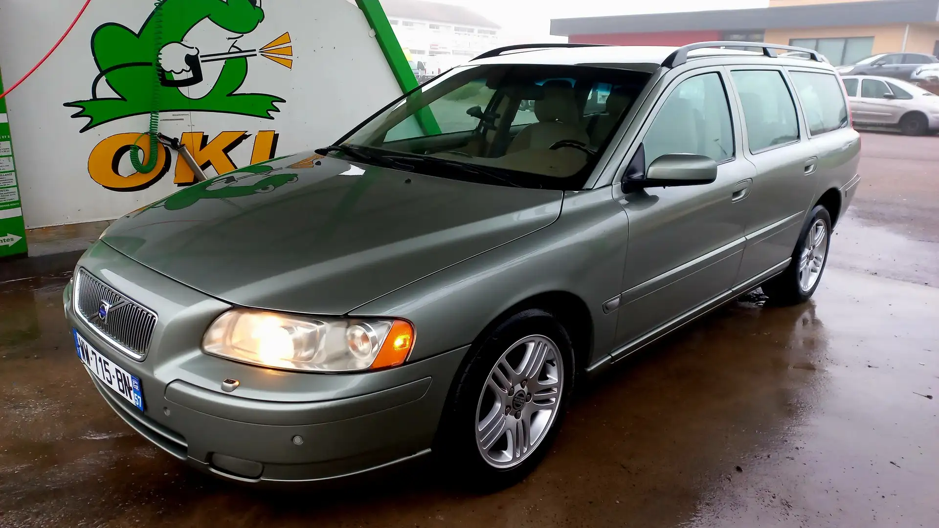 Volvo V70 D5 AWD 185 AWD Geartronic A Green - 1