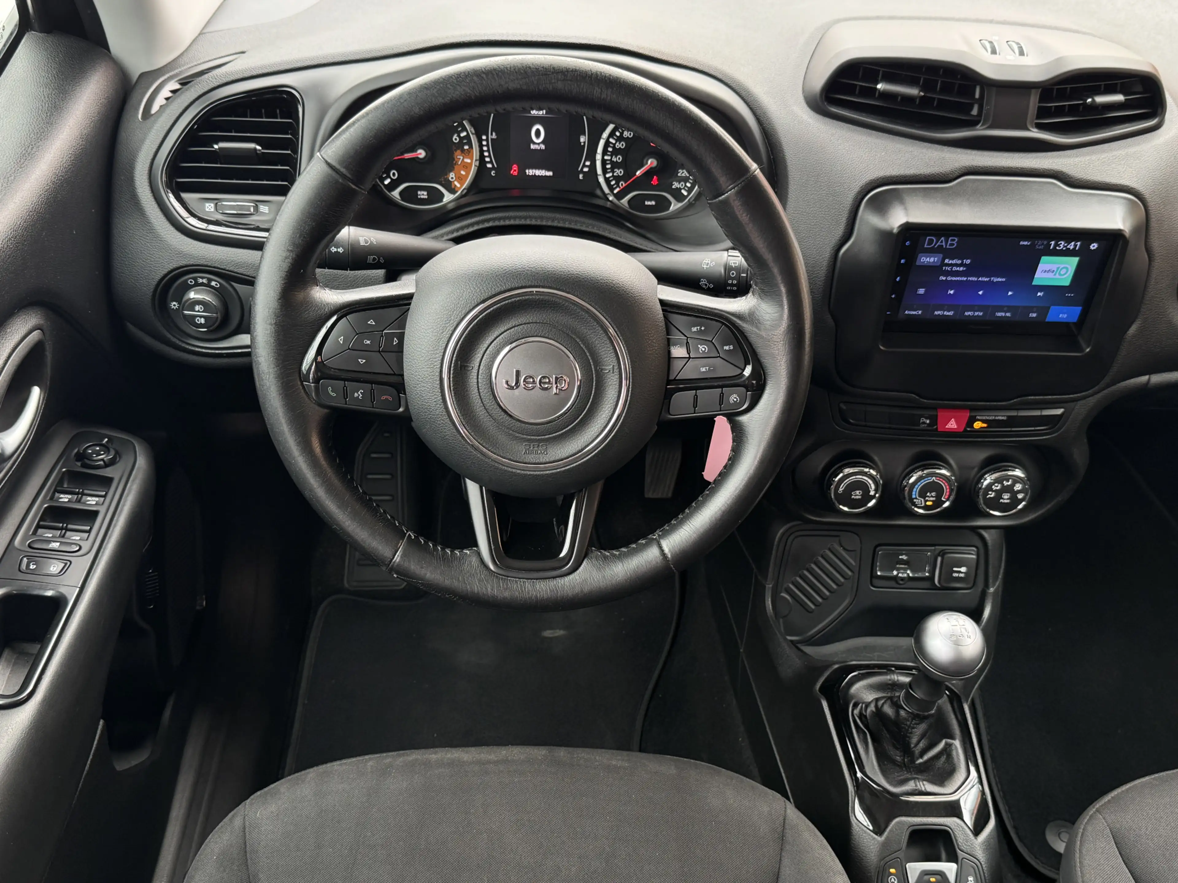 Jeep Renegade 110 E-Torq Black Line | Trekhaak | Carplay/Android — photo 10